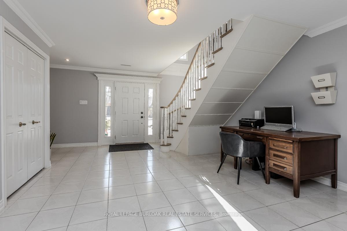 Photo 13 of 2031 Foster Court, Burlington, Brant Hills — HOMEH