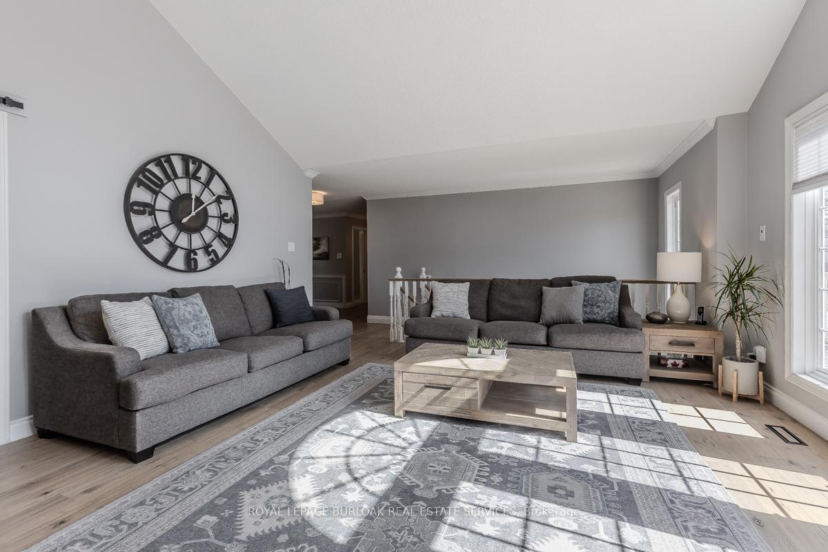 Photo 17 of 2031 Foster Court, Burlington, Brant Hills — HOMEH