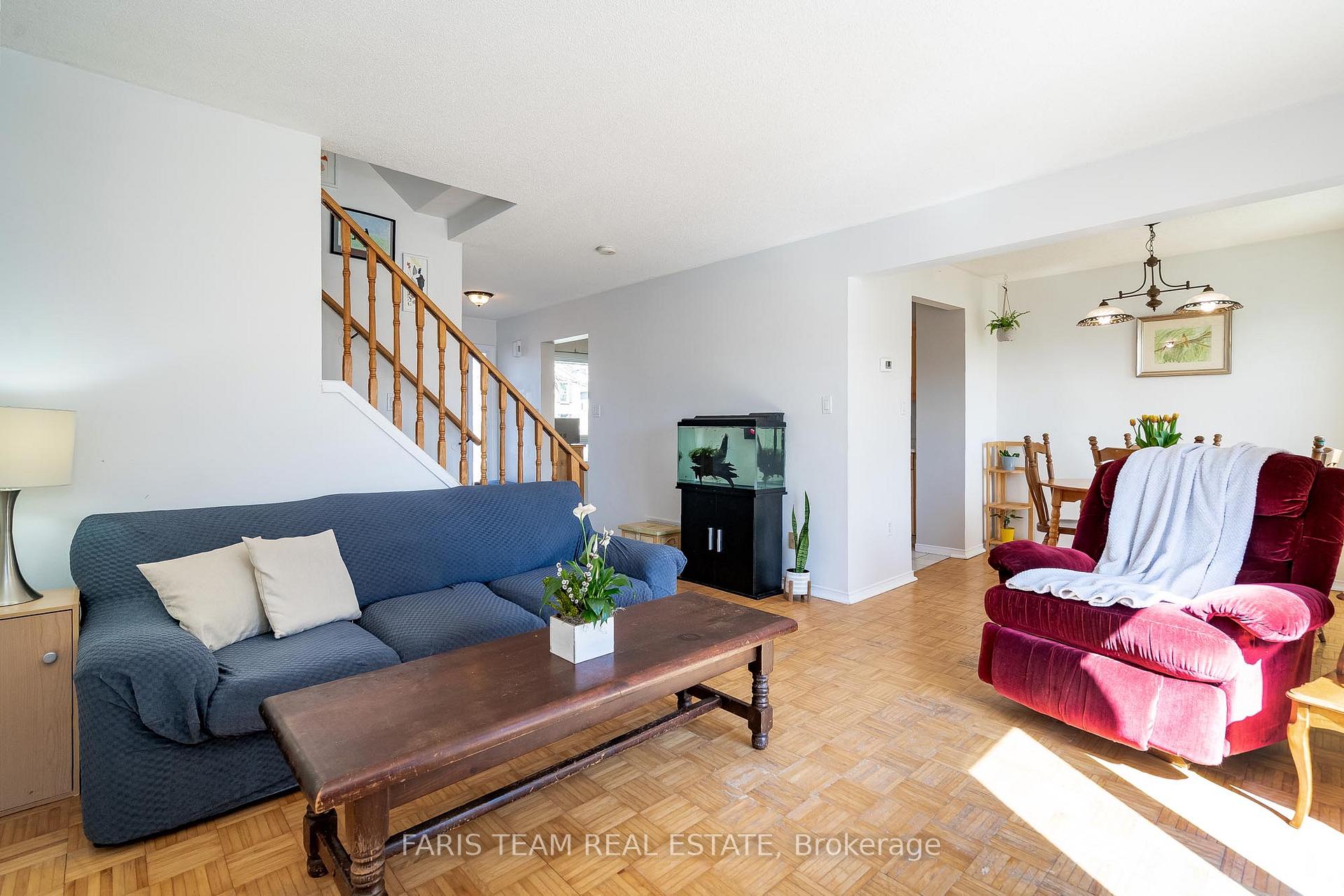 Photo 8 of 19 Knicely Road, Barrie, Painswick North — HOMEH
