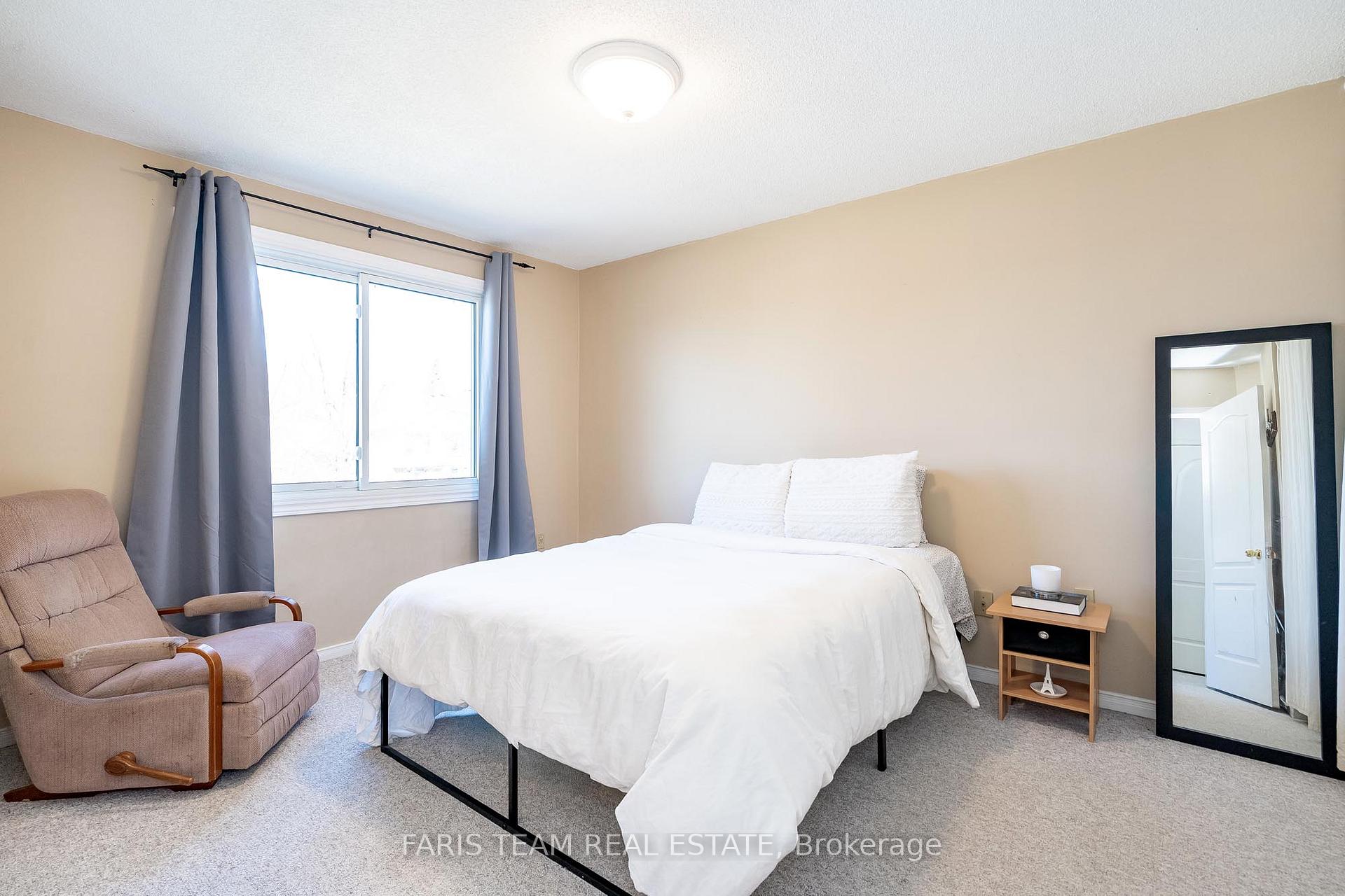 Photo 9 of 19 Knicely Road, Barrie, Painswick North — HOMEH