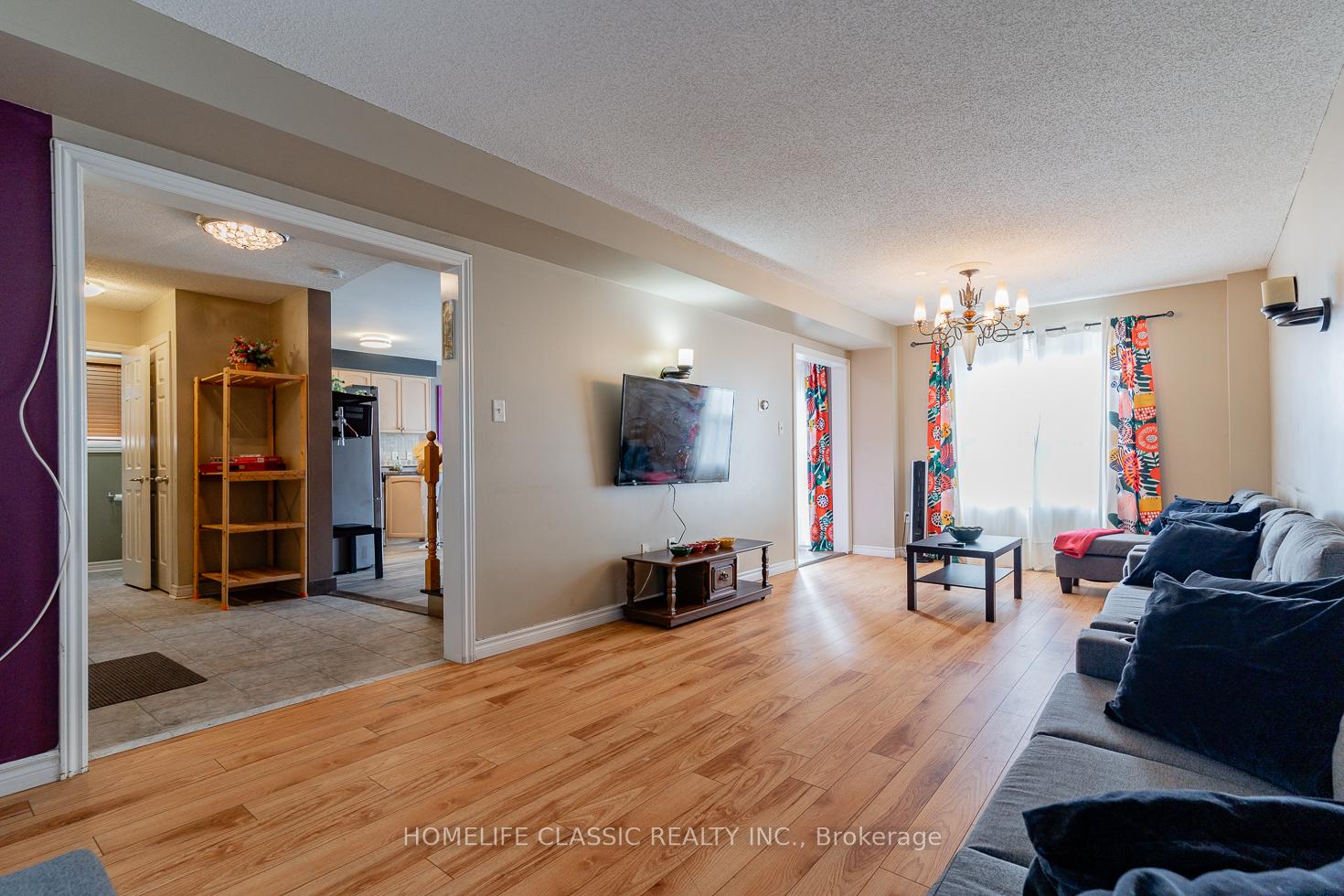 Photo 9 of 256 Johnson Street, Barrie, Georgian Drive — HOMEH
