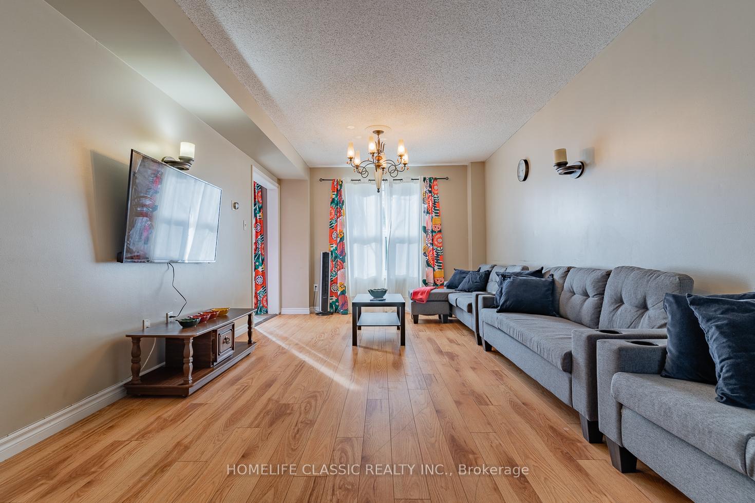Photo 10 of 256 Johnson Street, Barrie, Georgian Drive — HOMEH
