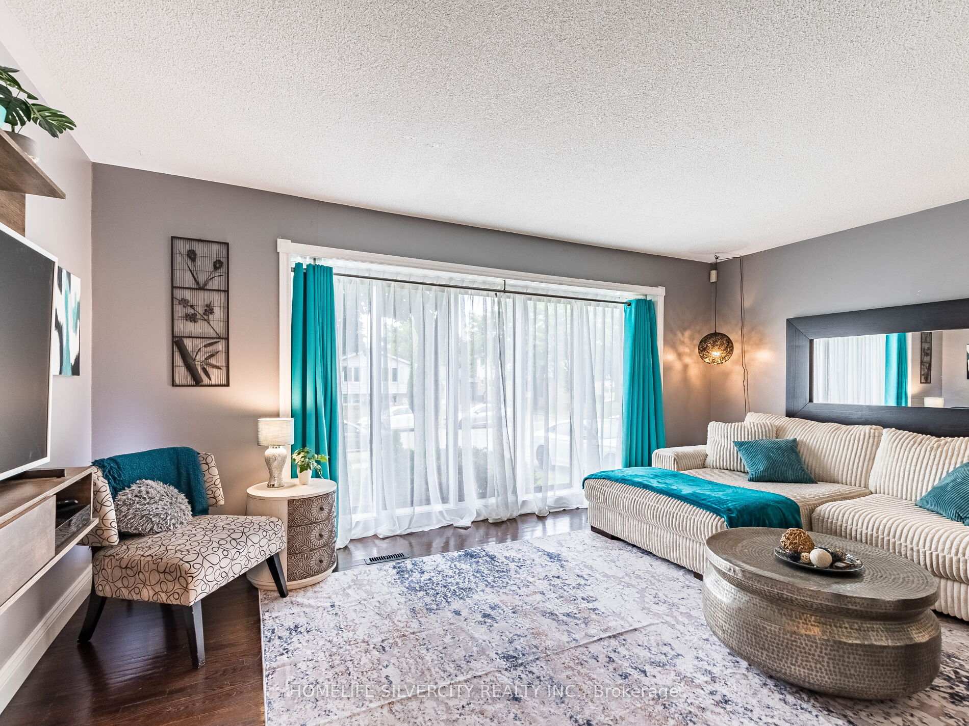 Photo 18 of 108 Brookland Drive, Brampton, Avondale — HOMEH