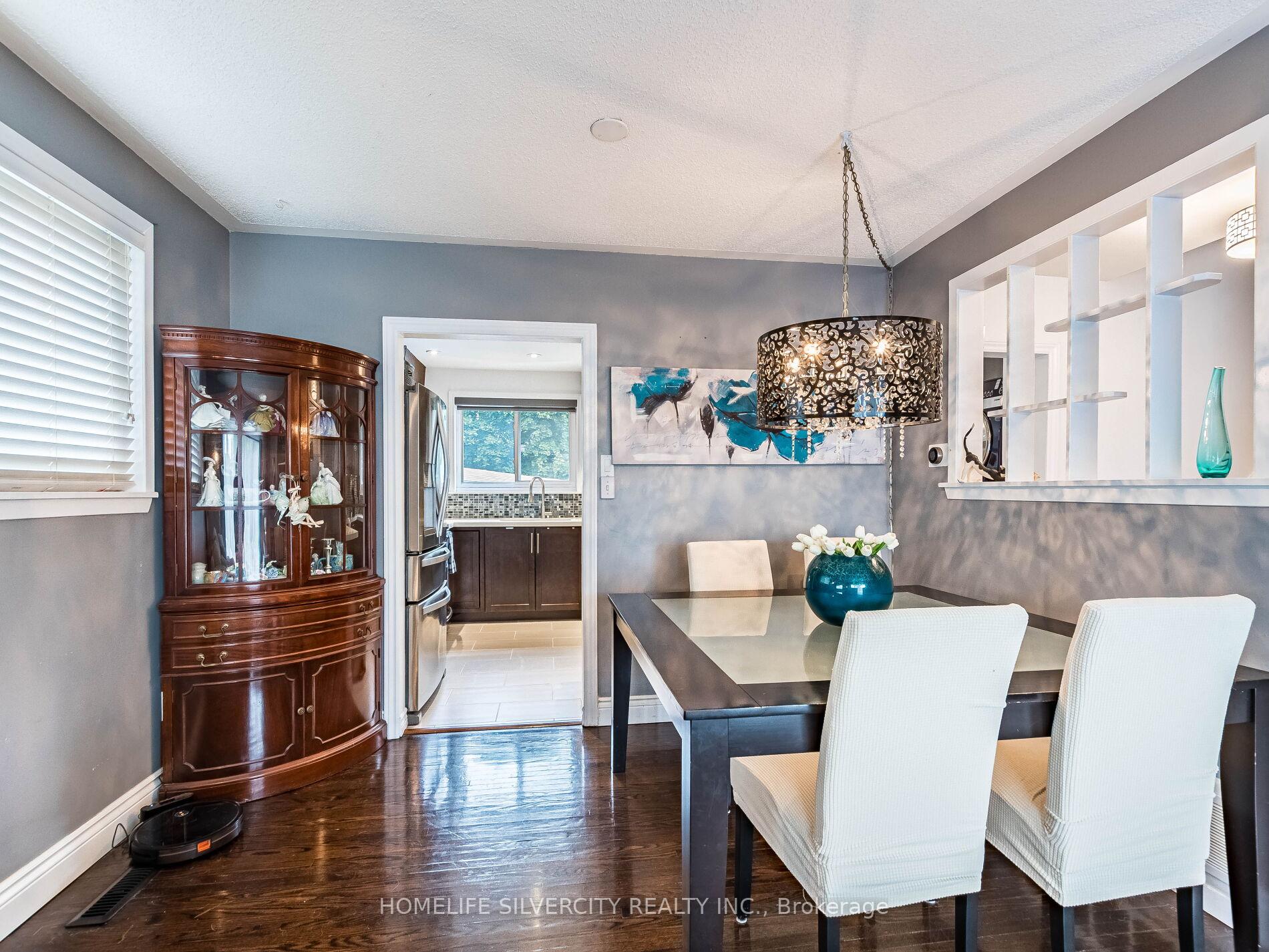 Photo 39 of 108 Brookland Drive, Brampton, Avondale — HOMEH