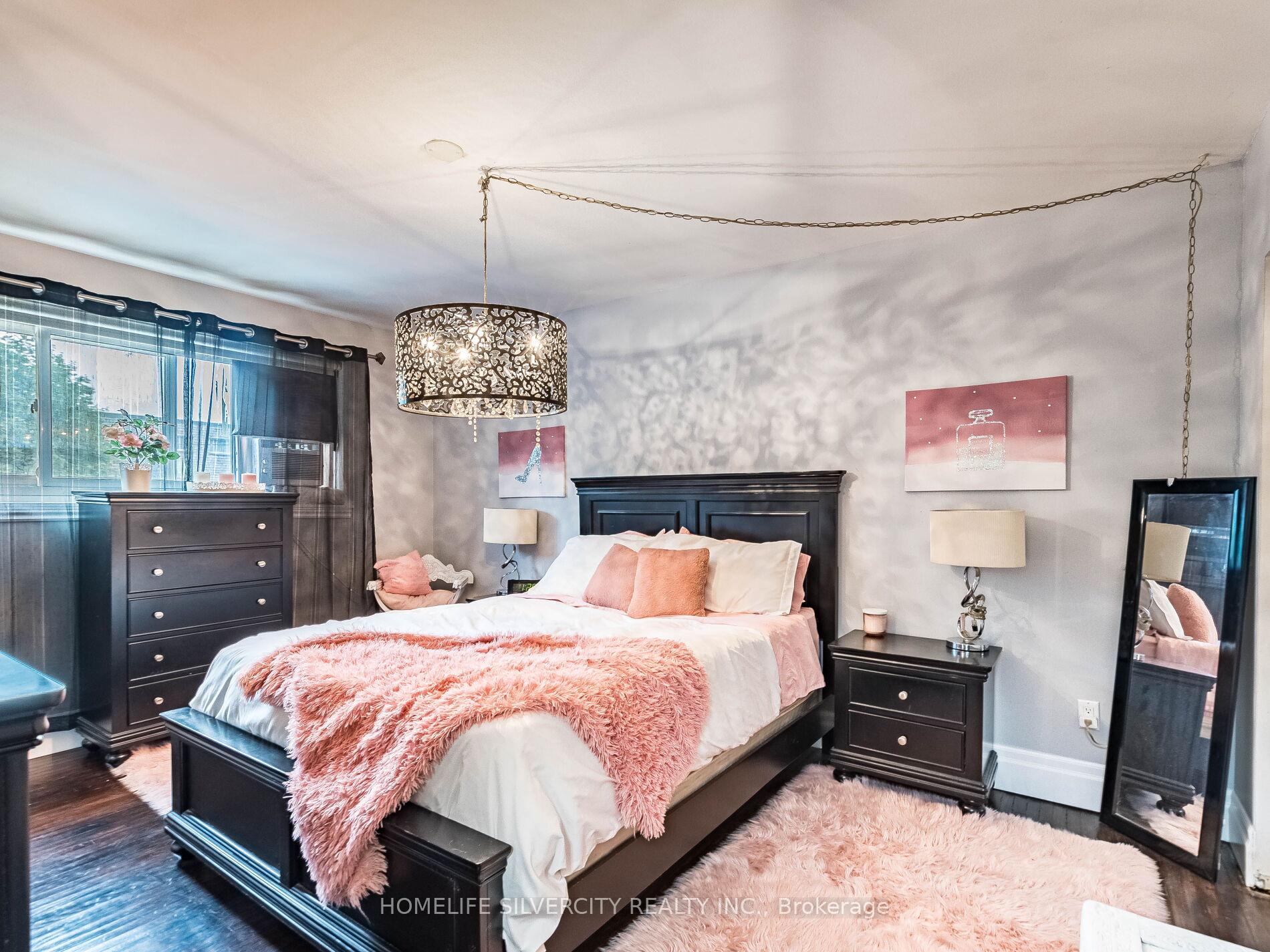 Photo 43 of 108 Brookland Drive, Brampton, Avondale — HOMEH