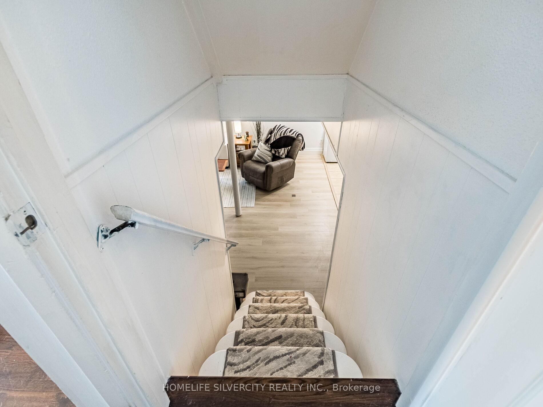 Photo 23 of 108 Brookland Drive, Brampton, Avondale — HOMEH