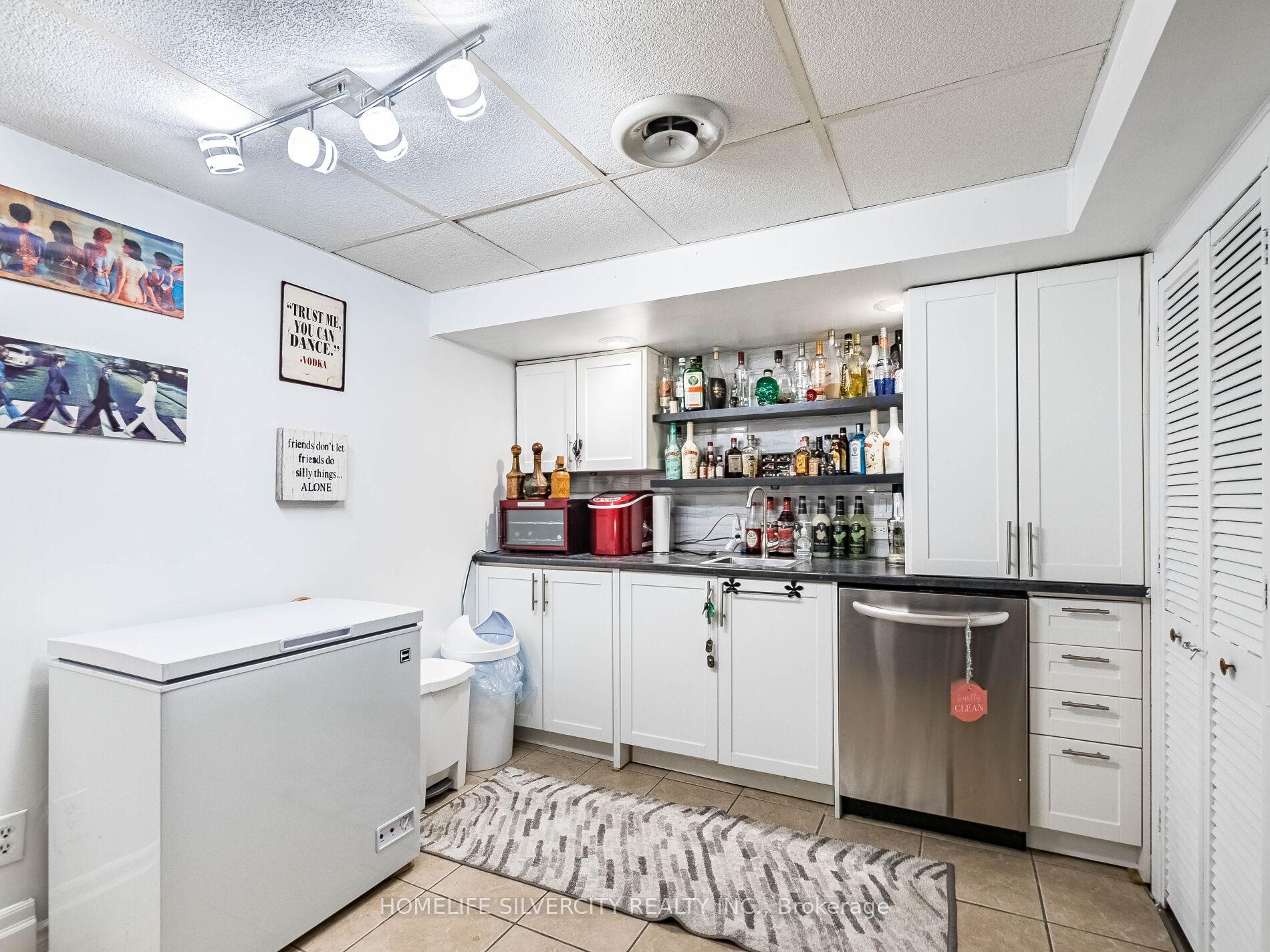 Photo 19 of 108 Brookland Drive, Brampton, Avondale — HOMEH