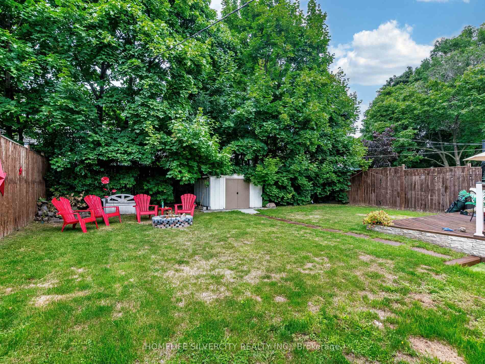 Photo 12 of 108 Brookland Drive, Brampton, Avondale — HOMEH