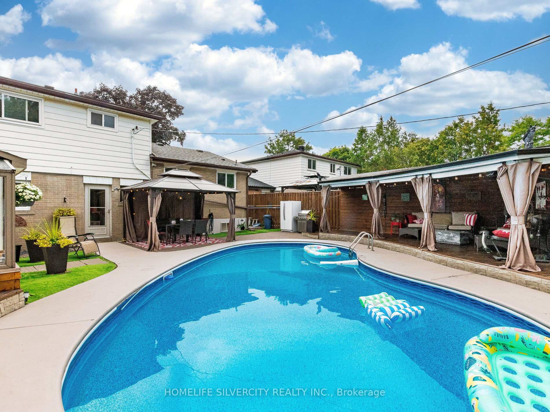 Photo 27 of 108 Brookland Drive, Brampton, Avondale — HOMEH