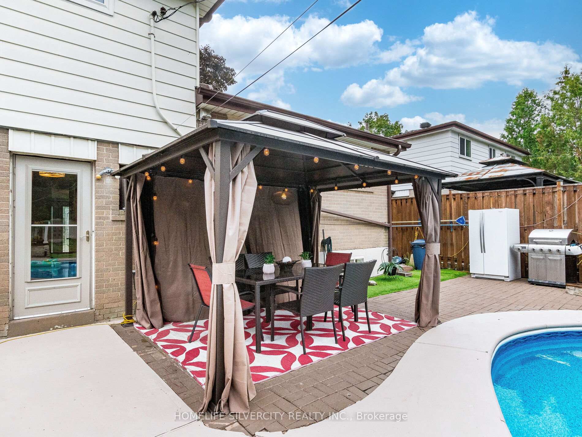 Photo 44 of 108 Brookland Drive, Brampton, Avondale — HOMEH