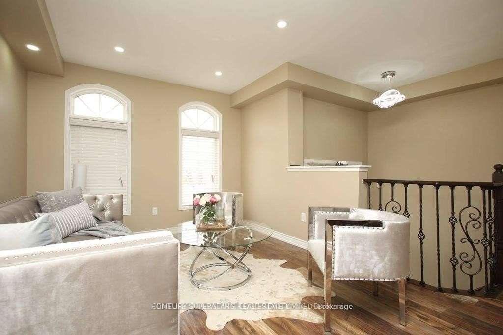 Photo 3 of 52 Oban Road, Brampton, Fletcher's Creek South — HOMEH