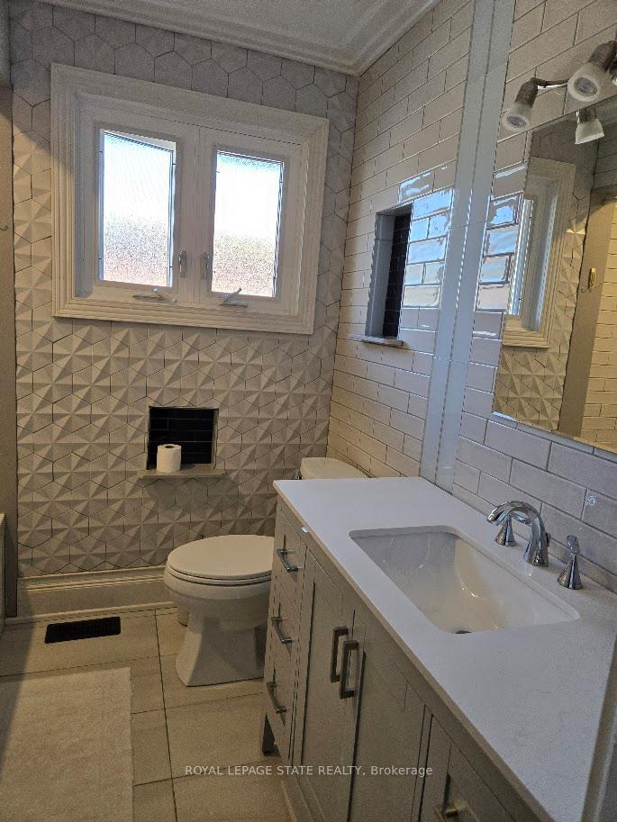 Photo 7 of 139 Nugent Drive, Hamilton, Kentley — HOMEH