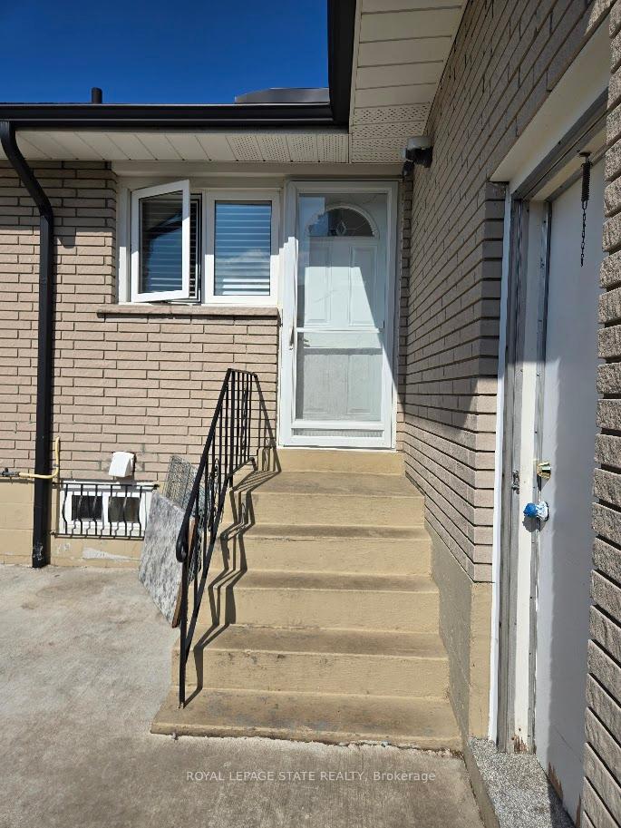 Photo 13 of 139 Nugent Drive, Hamilton, Kentley — HOMEH