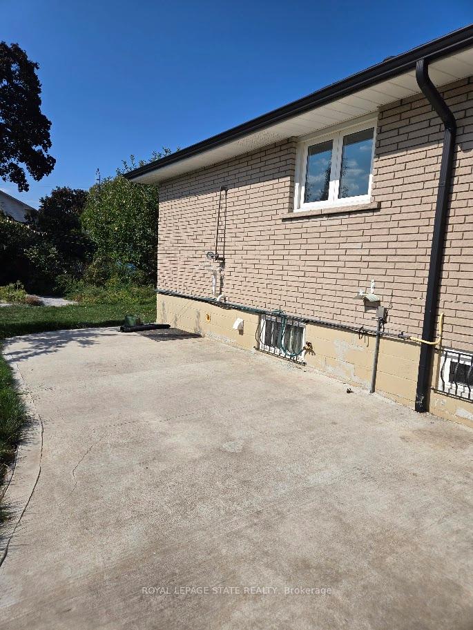 Photo 14 of 139 Nugent Drive, Hamilton, Kentley — HOMEH