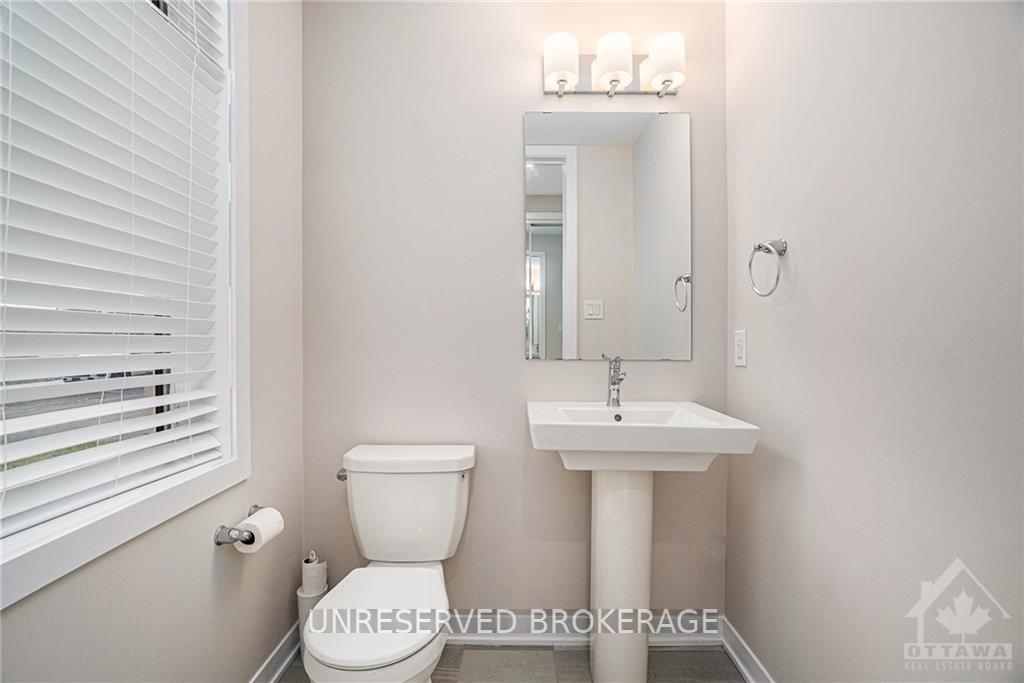 Photo 6 of 4156 Obsidian Street, Ottawa, Barrhaven - Half Moon Bay — HOMEH
