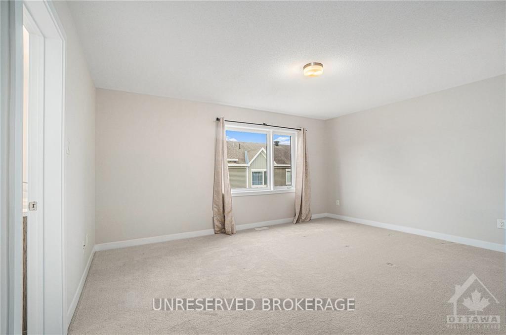 Photo 8 of 4156 Obsidian Street, Ottawa, Barrhaven - Half Moon Bay — HOMEH