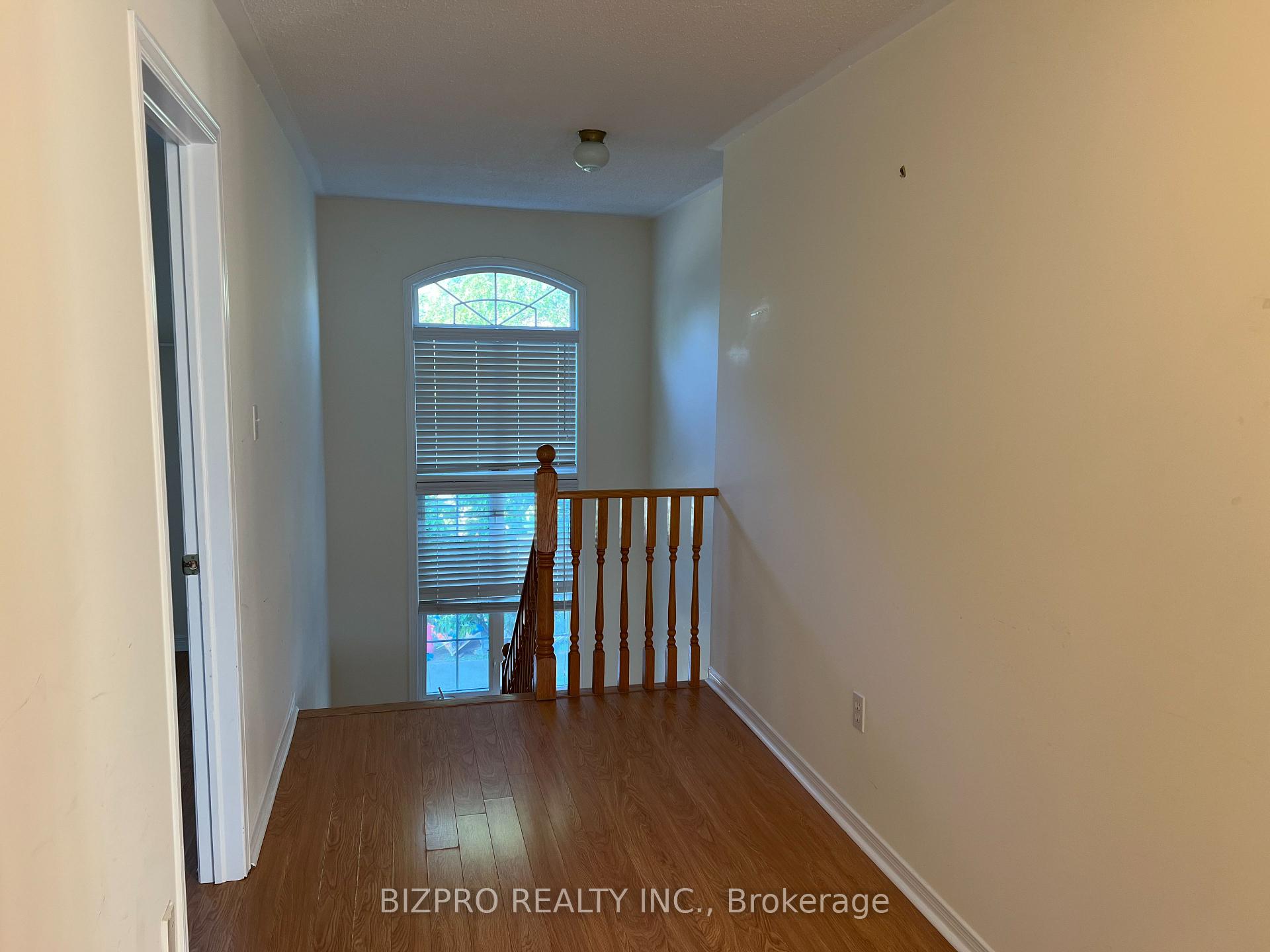 Photo 10 of 3 Wyoming Trail, Brampton, Sandringham-Wellington — HOMEH