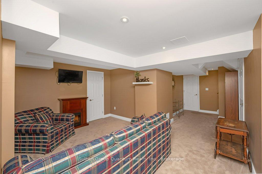 Photo 26 of 604 Julia Avenue, Burlington, Appleby — HOMEH