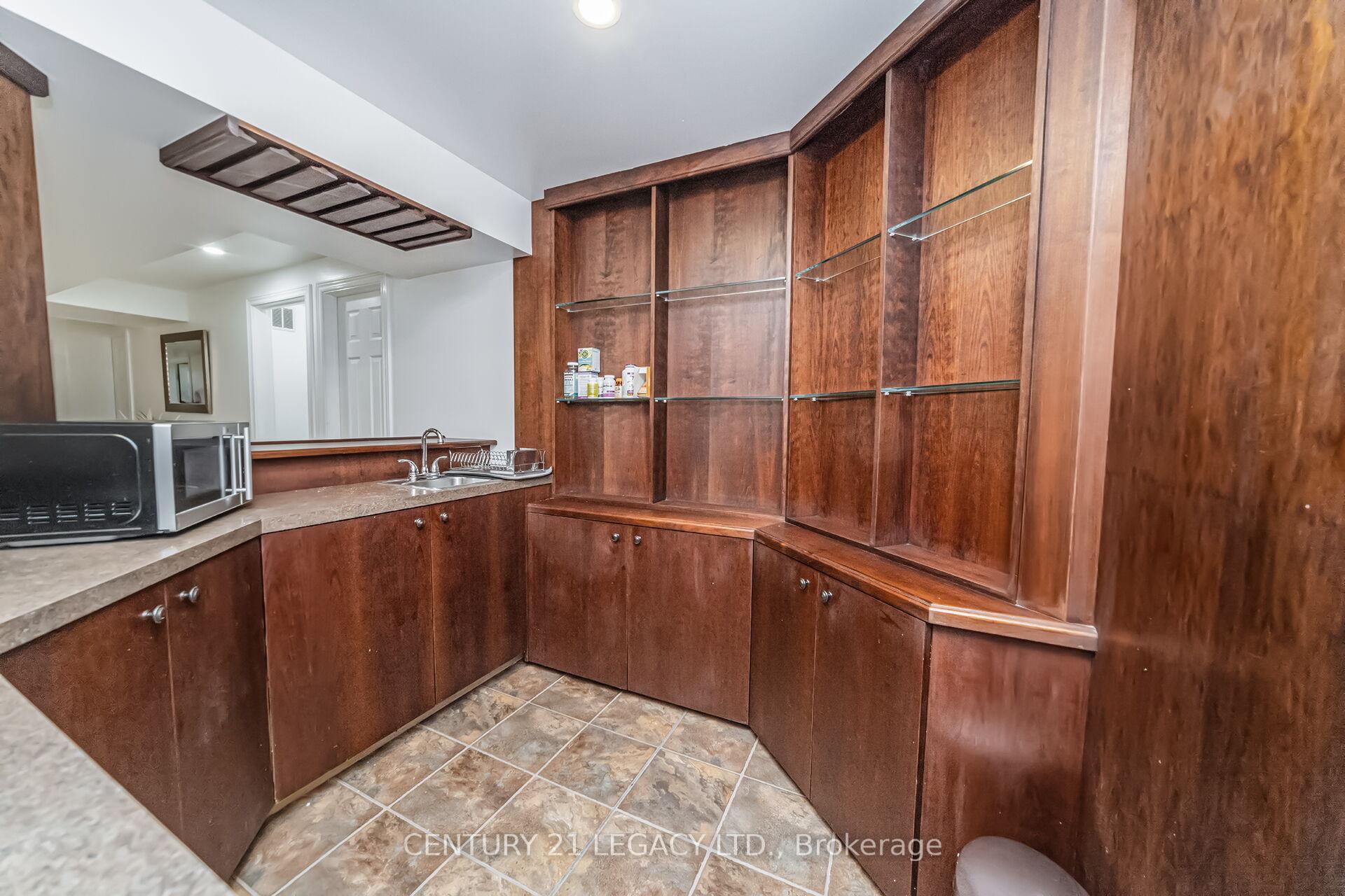 Photo 42 of 47 National Crescent, Brampton, Snelgrove — HOMEH