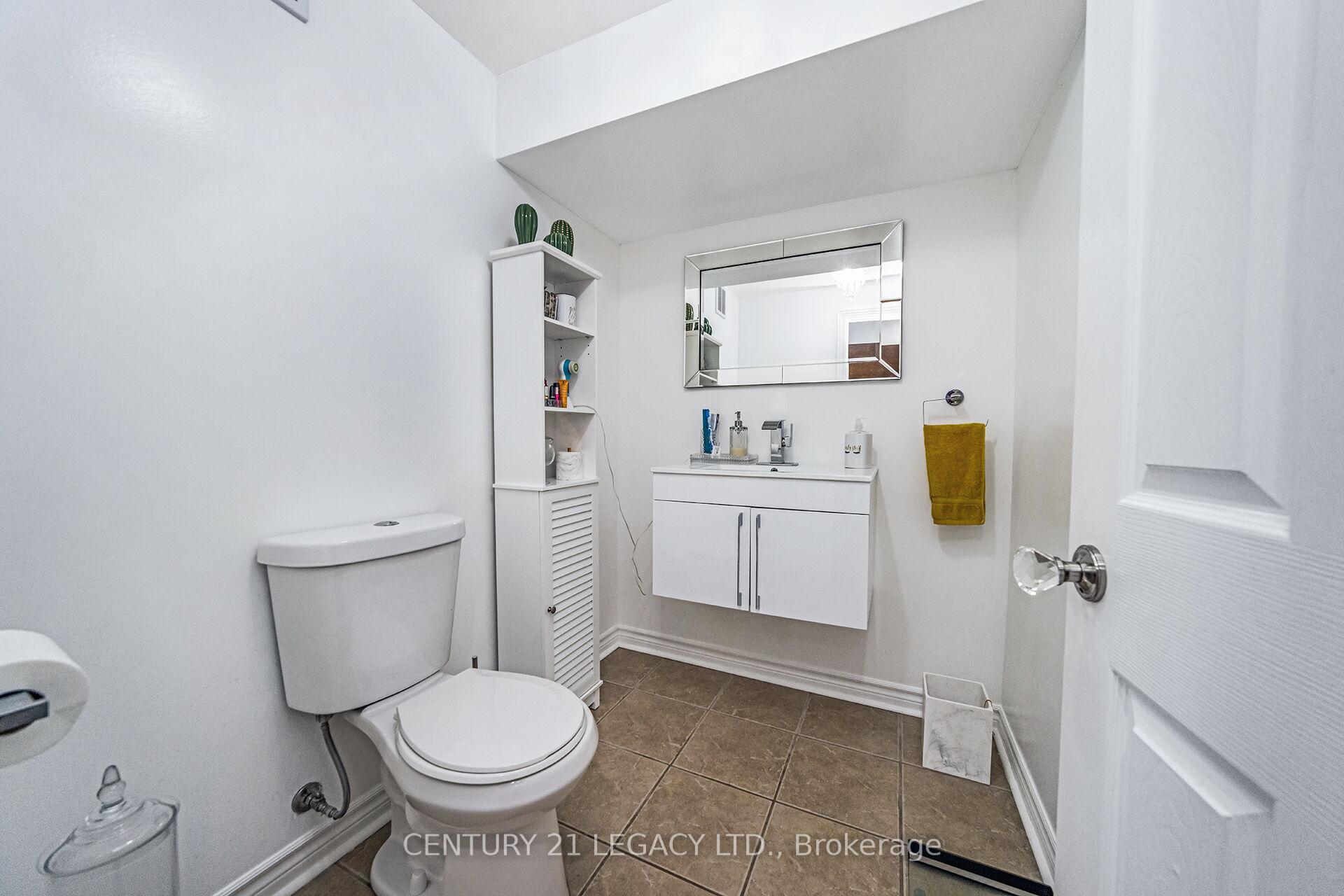 Photo 29 of 47 National Crescent, Brampton, Snelgrove — HOMEH