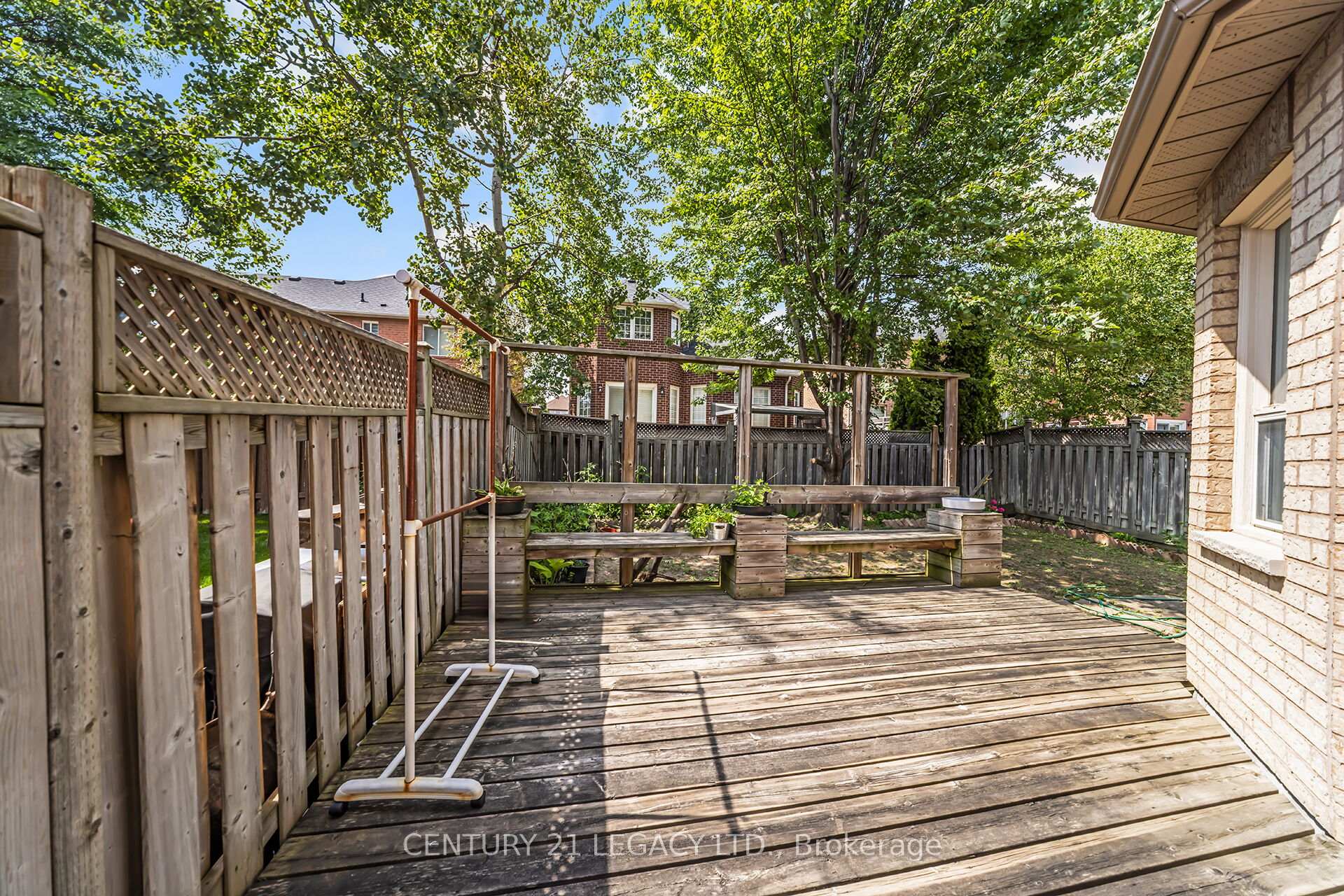 Photo 40 of 47 National Crescent, Brampton, Snelgrove — HOMEH