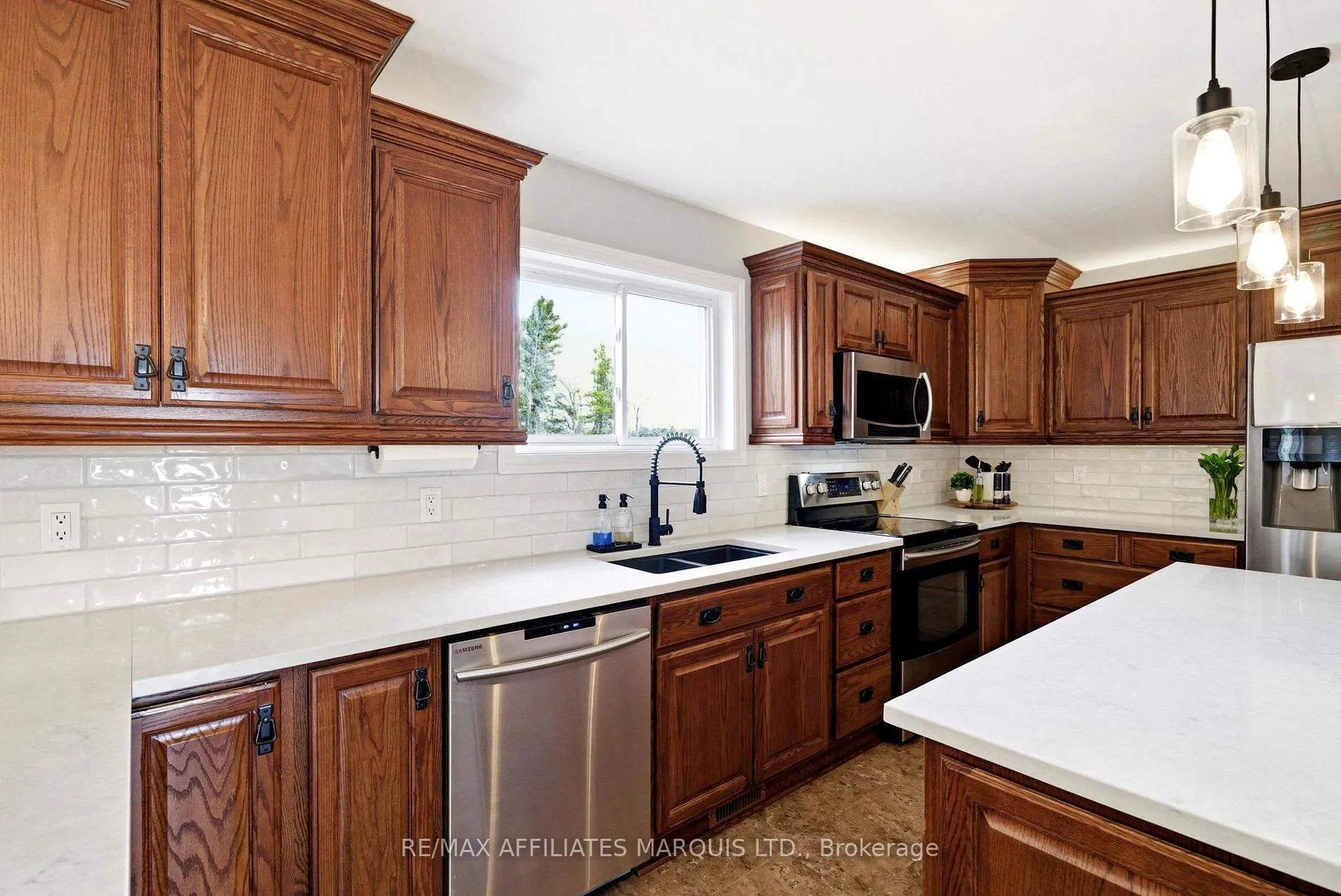 Photo 15 of 14229 County Road 2, South Stormont, South Stormont (Osnabruck) Twp — HOMEH