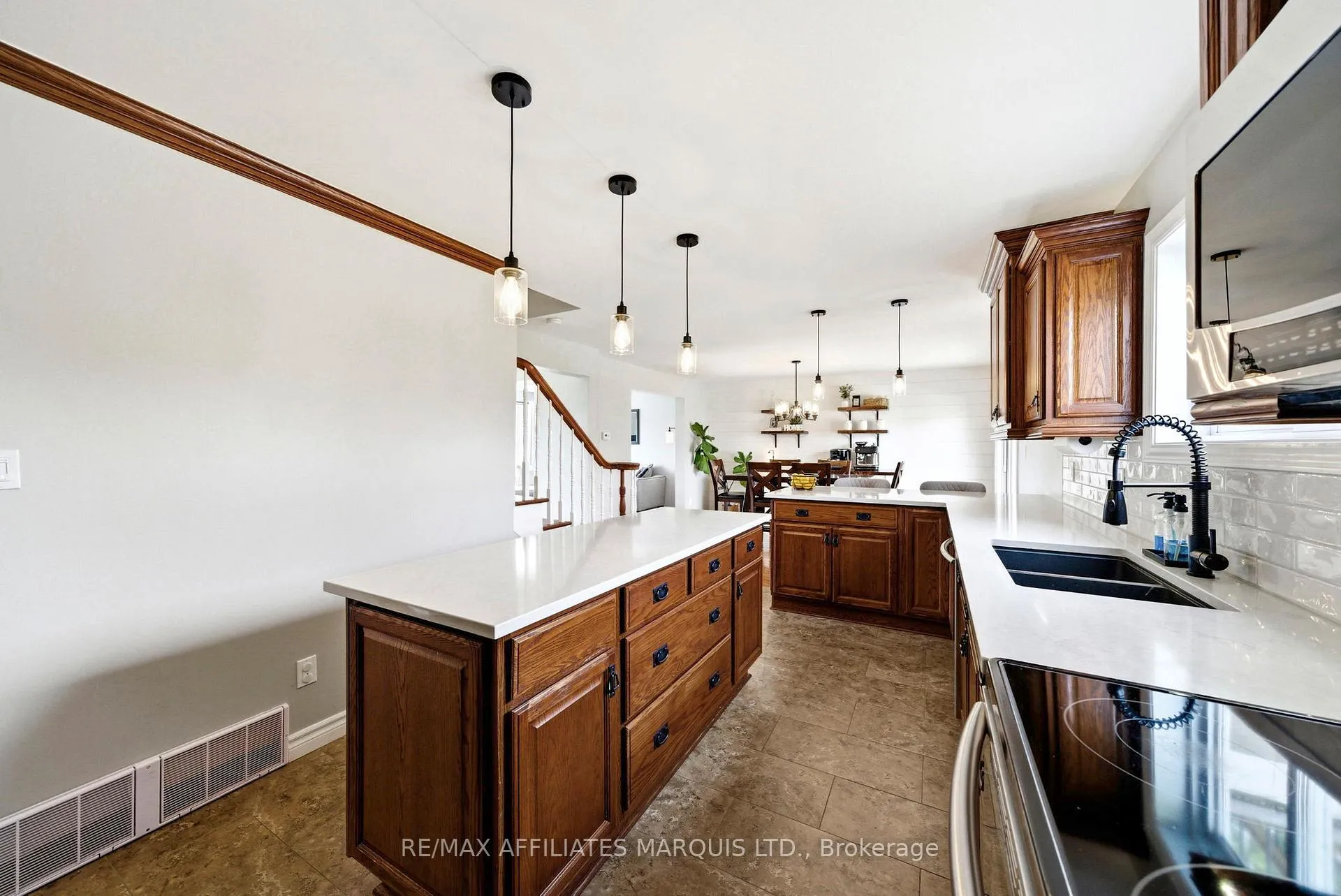 Photo 17 of 14229 County Road 2, South Stormont, South Stormont (Osnabruck) Twp — HOMEH