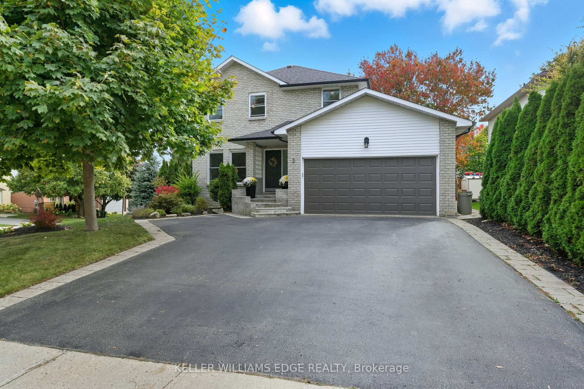 Photo 3 of 2 Giffin Road, Hamilton, Dundas — HOMEH