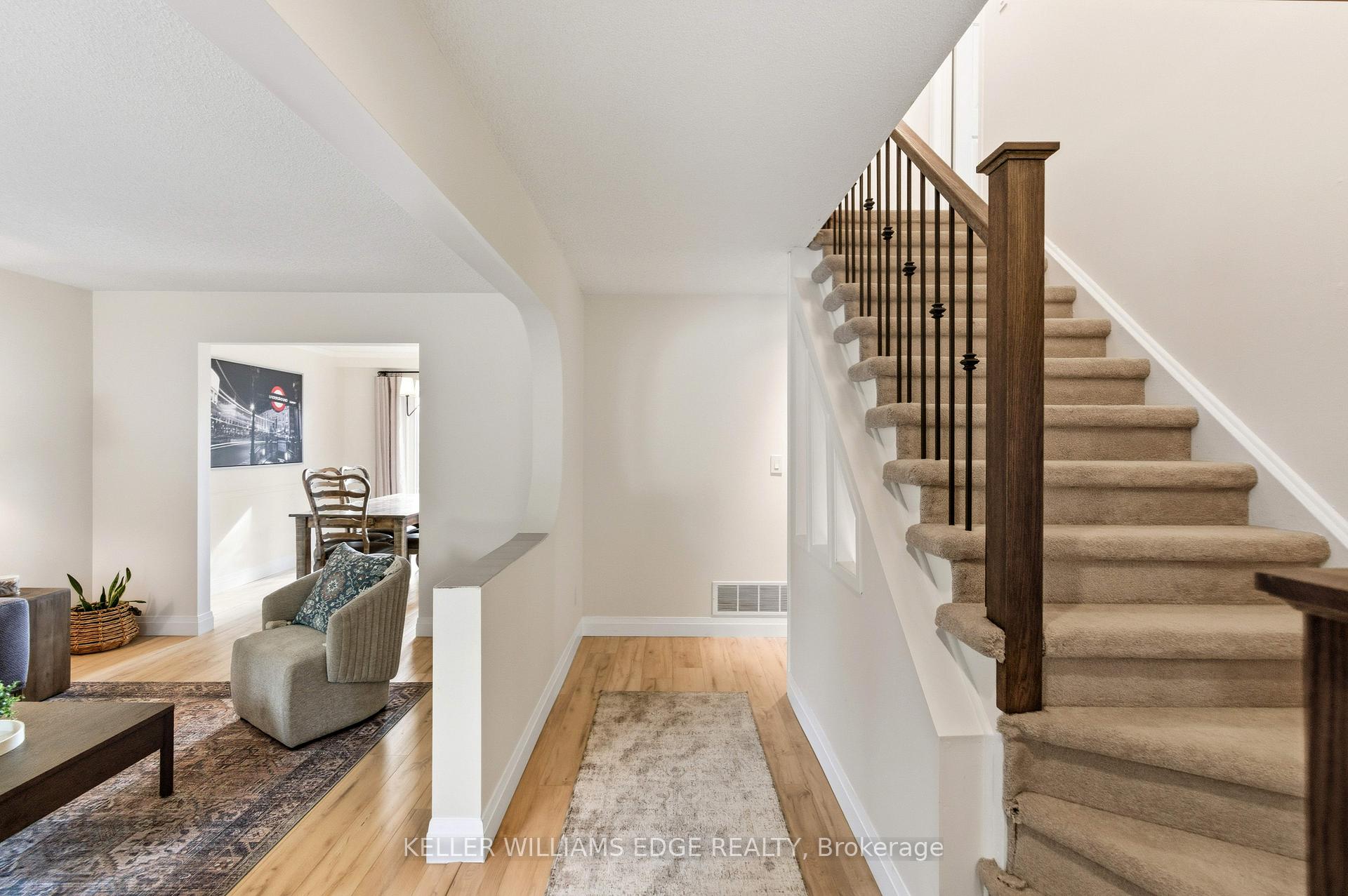 Photo 8 of 2 Giffin Road, Hamilton, Dundas — HOMEH