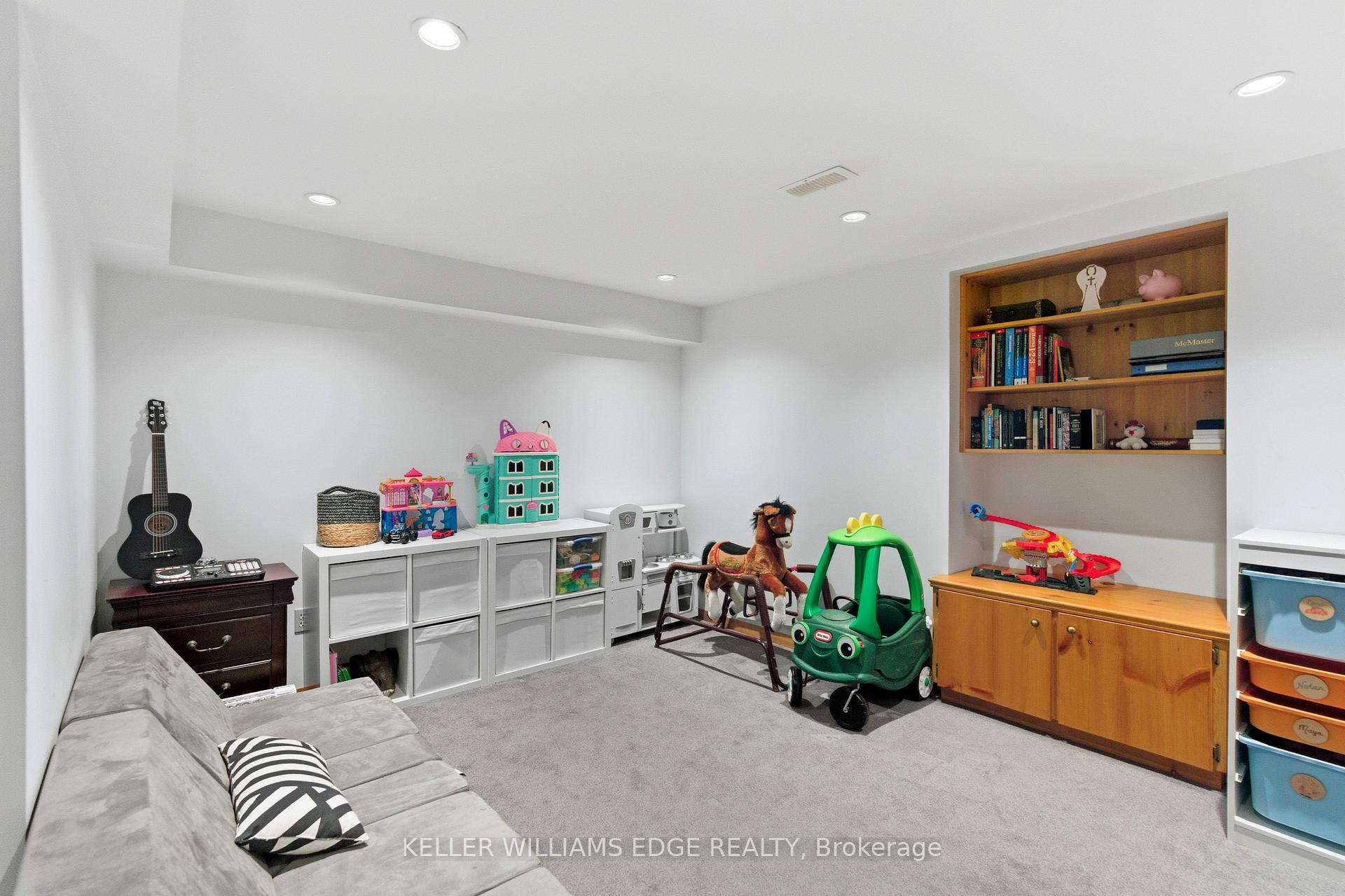 Photo 37 of 2 Giffin Road, Hamilton, Dundas — HOMEH