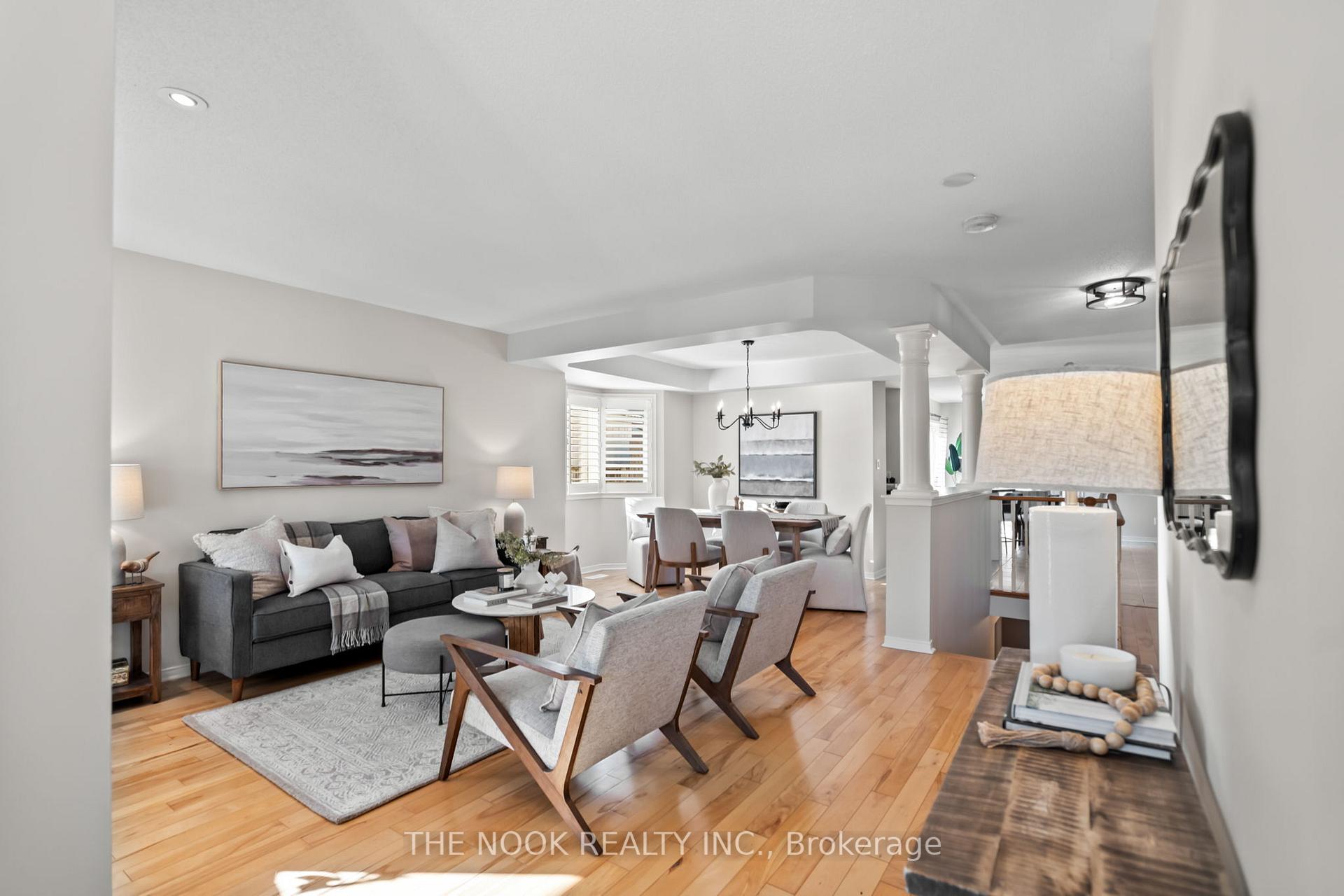 Photo 2 of 1025 Trail Valley Drive, Oshawa, Pinecrest — HOMEH