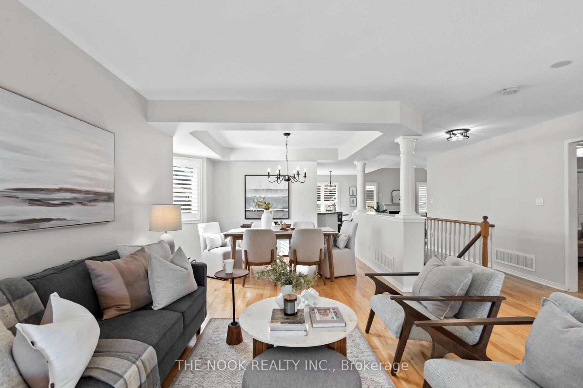 Photo 4 of 1025 Trail Valley Drive, Oshawa, Pinecrest — HOMEH