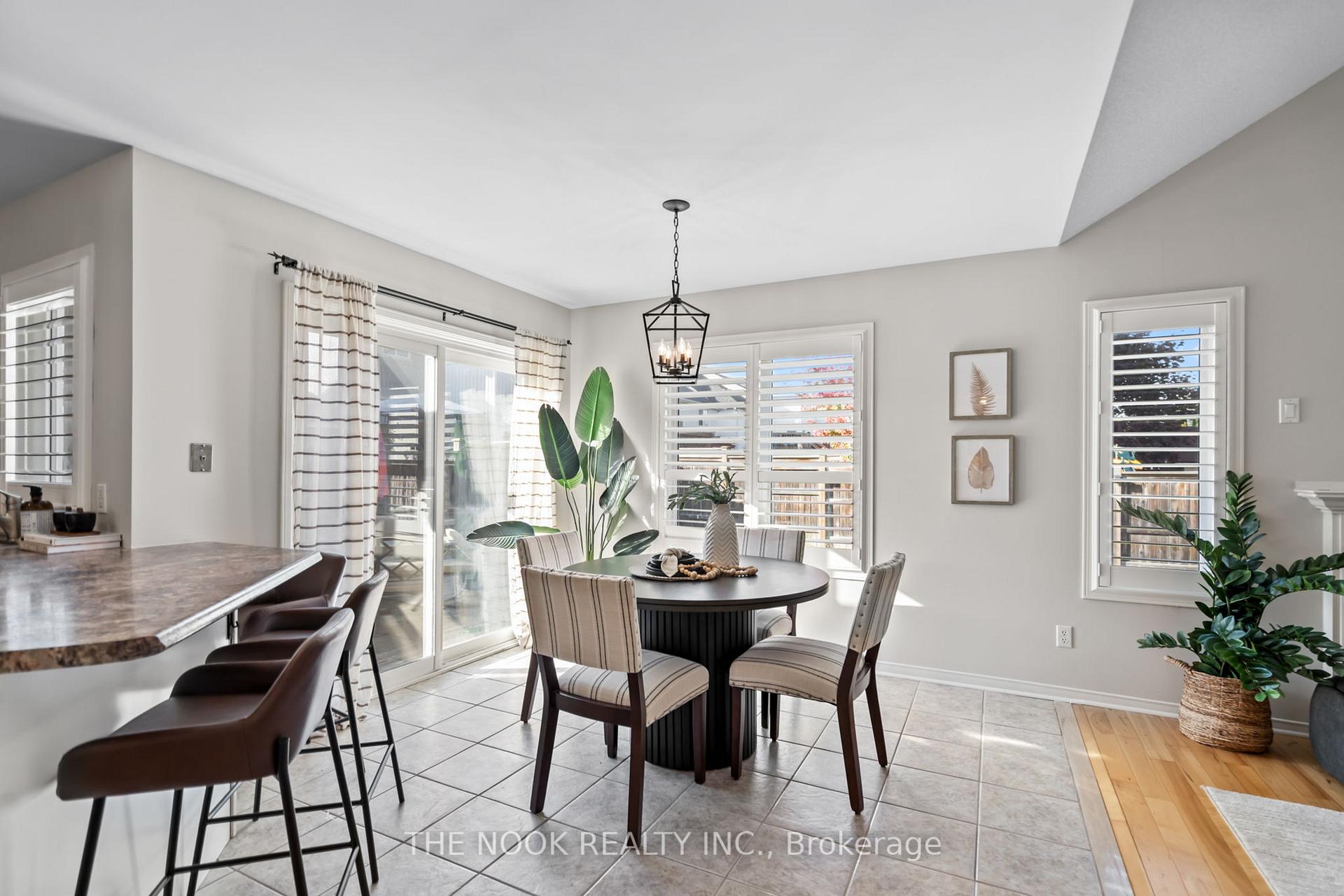 Photo 10 of 1025 Trail Valley Drive, Oshawa, Pinecrest — HOMEH