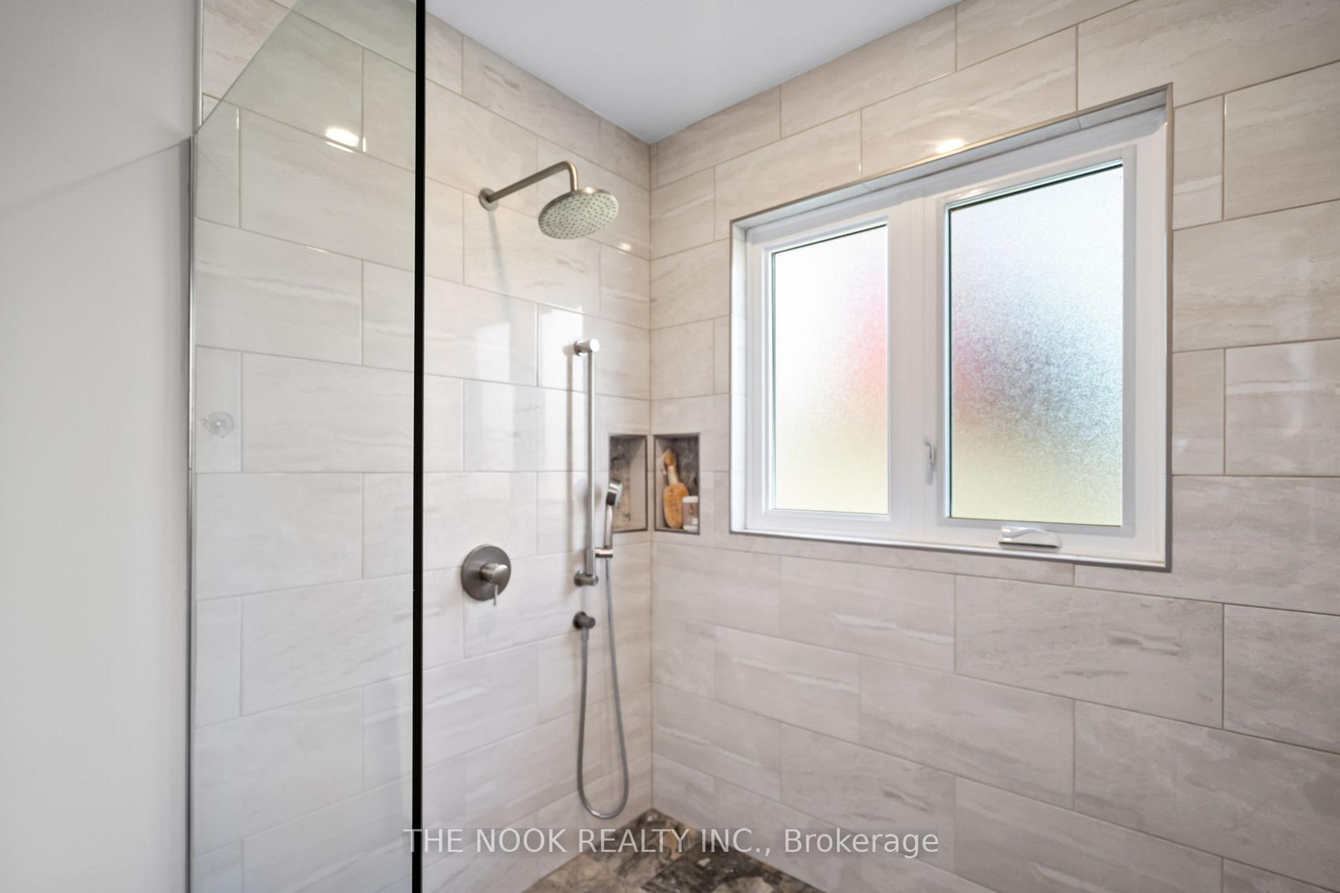 Photo 20 of 1025 Trail Valley Drive, Oshawa, Pinecrest — HOMEH