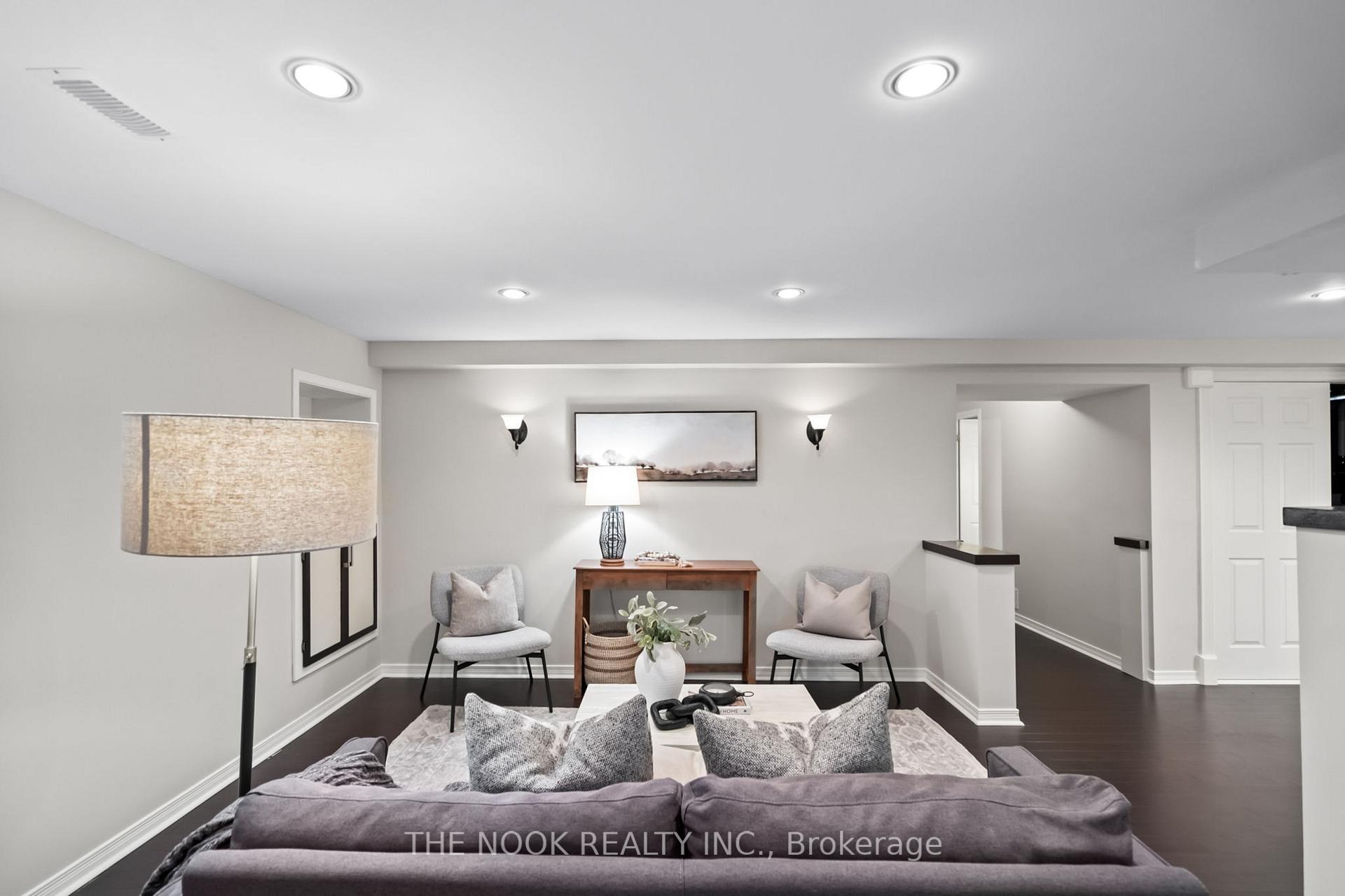 Photo 23 of 1025 Trail Valley Drive, Oshawa, Pinecrest — HOMEH