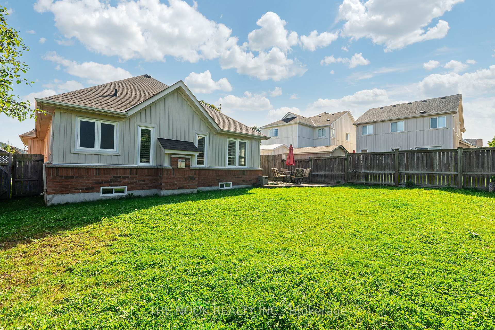 Photo 37 of 1025 Trail Valley Drive, Oshawa, Pinecrest — HOMEH