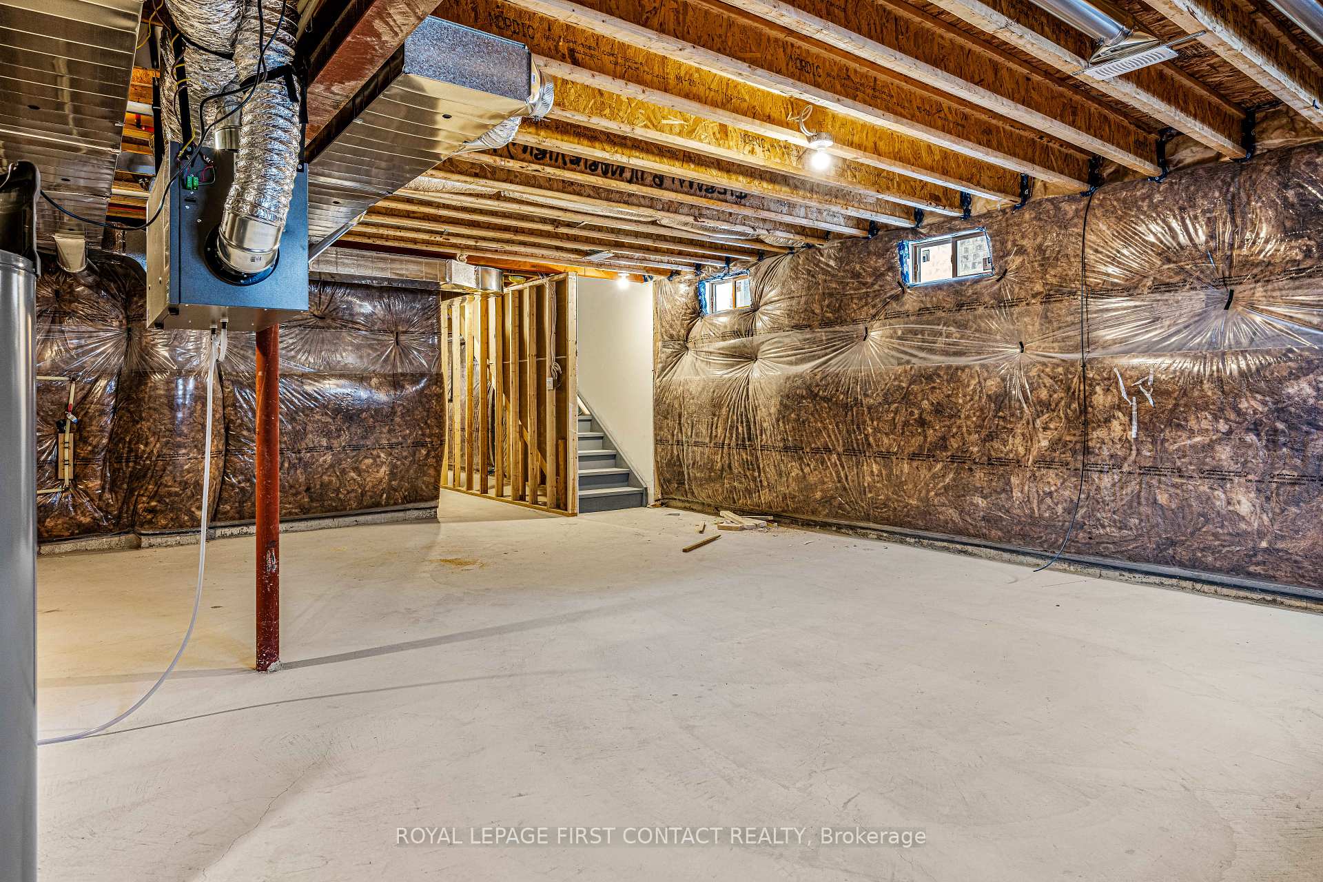 Photo 23 of 25 Durham Avenue, Barrie, Rural Barrie Southeast — HOMEH