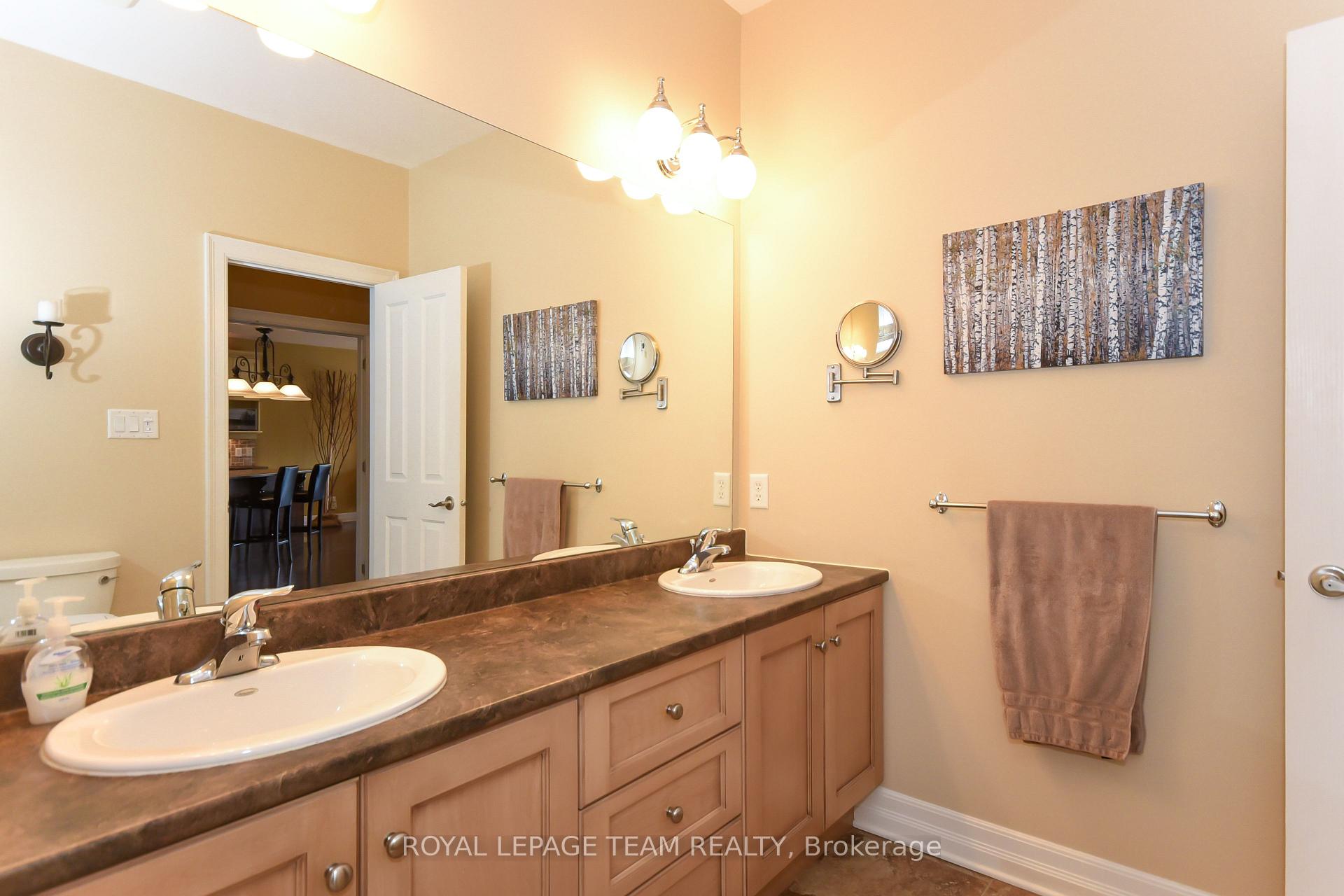 Photo 10 of 267 Cairnsmore Circle, Ottawa, Barrhaven - Stonebridge — HOMEH
