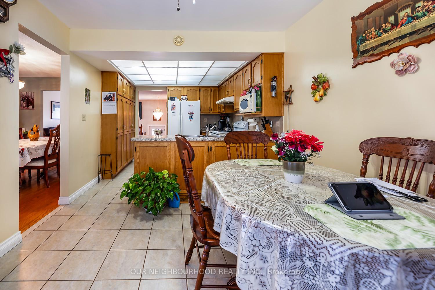Photo 10 of 536 Steerforth Street, Oshawa, Eastdale — HOMEH