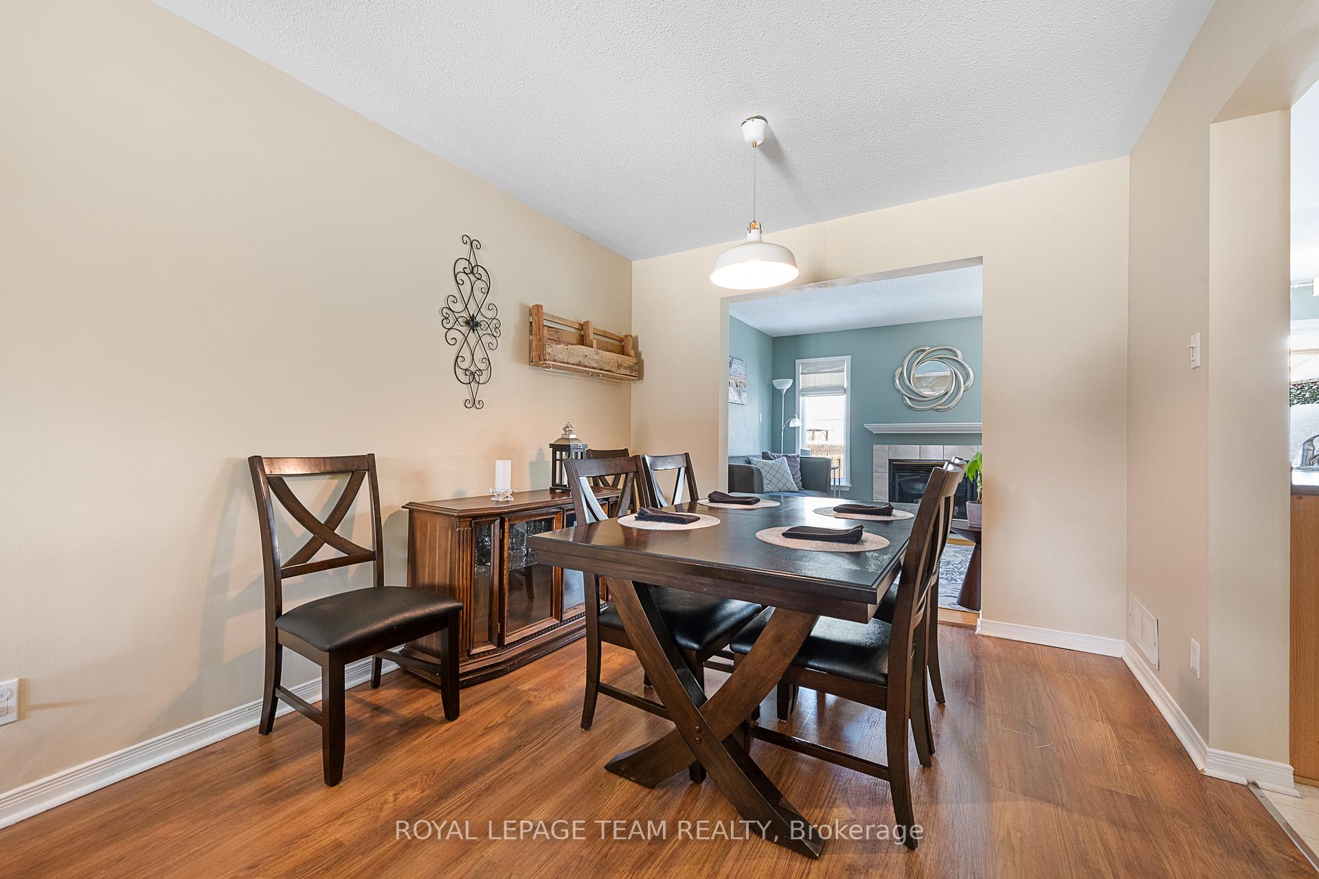 Photo 12 of 35 Wittingham Drive, Ottawa, Barrhaven East — HOMEH