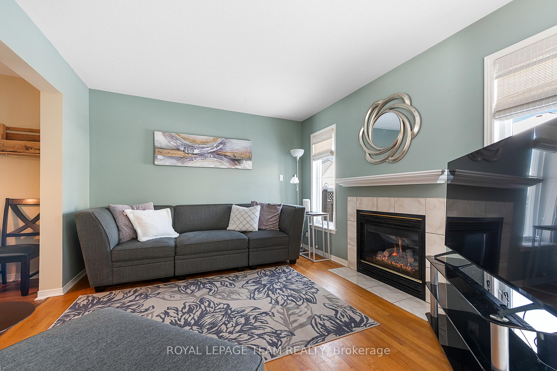 Photo 16 of 35 Wittingham Drive, Ottawa, Barrhaven East — HOMEH
