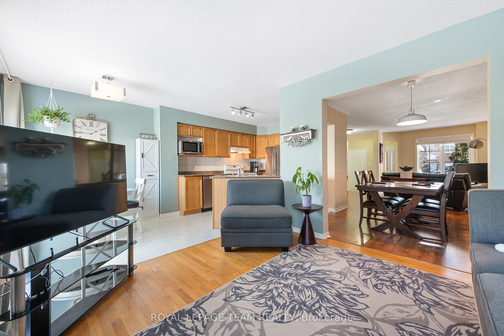 Photo 17 of 35 Wittingham Drive, Ottawa, Barrhaven East — HOMEH