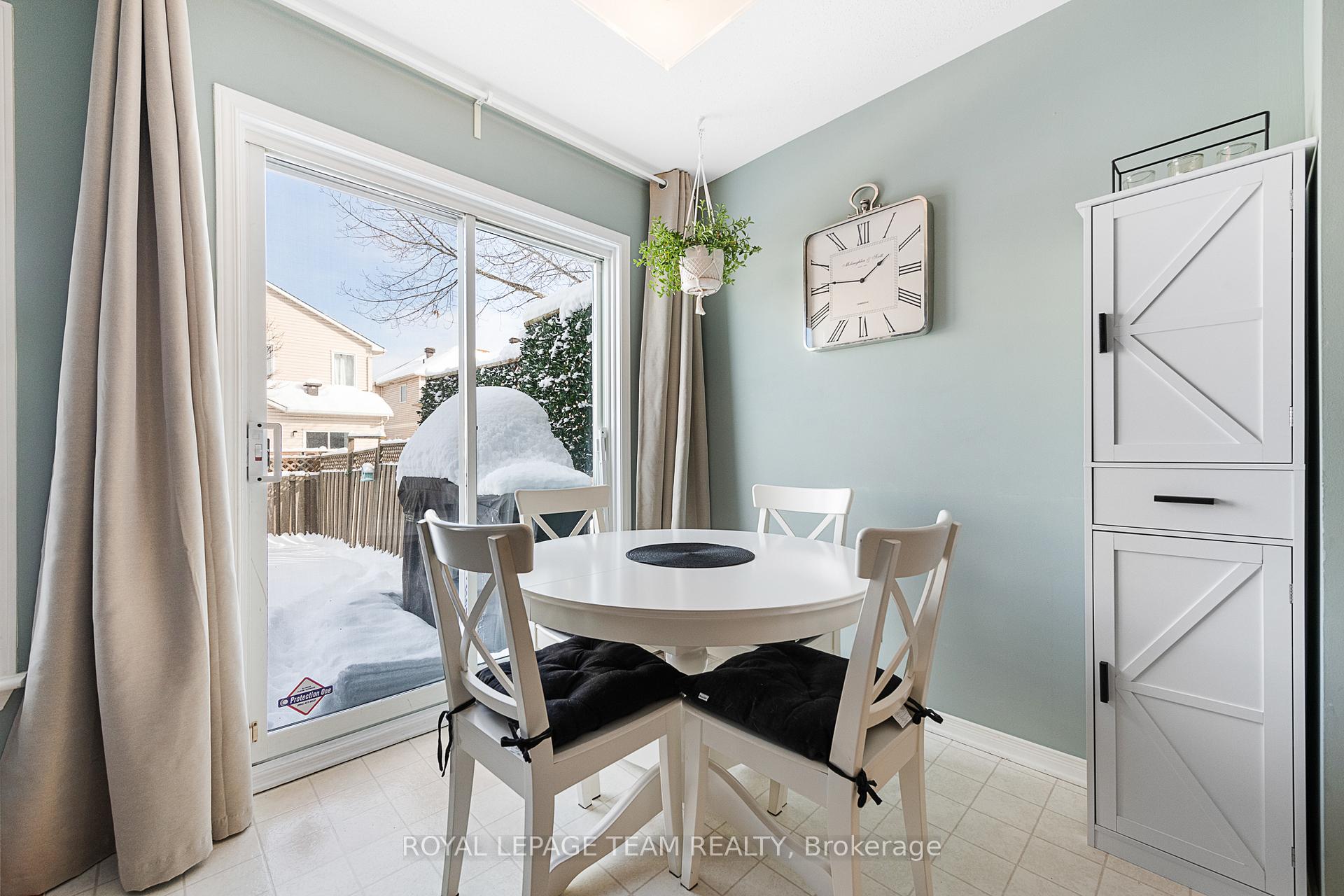 Photo 18 of 35 Wittingham Drive, Ottawa, Barrhaven East — HOMEH