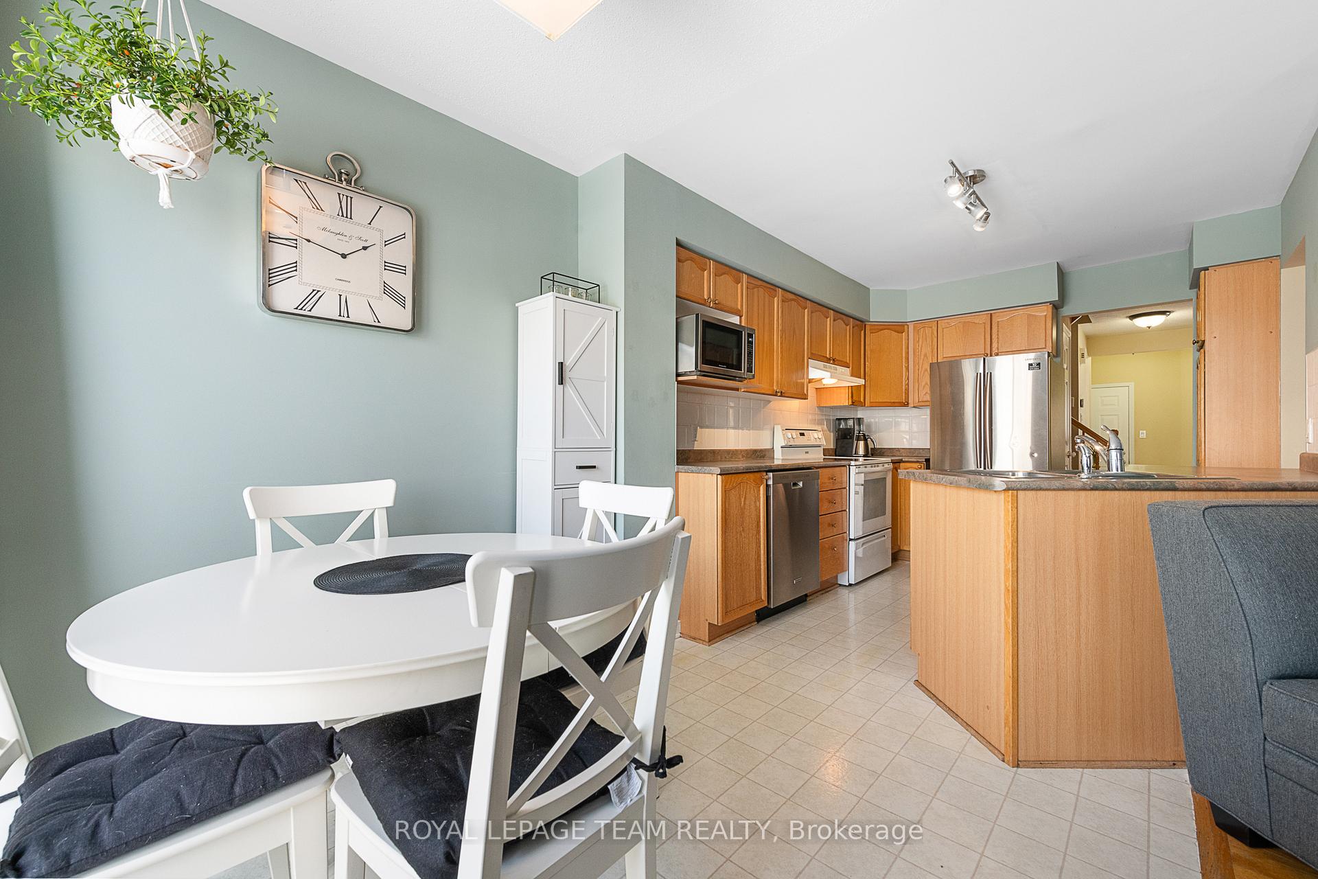 Photo 19 of 35 Wittingham Drive, Ottawa, Barrhaven East — HOMEH