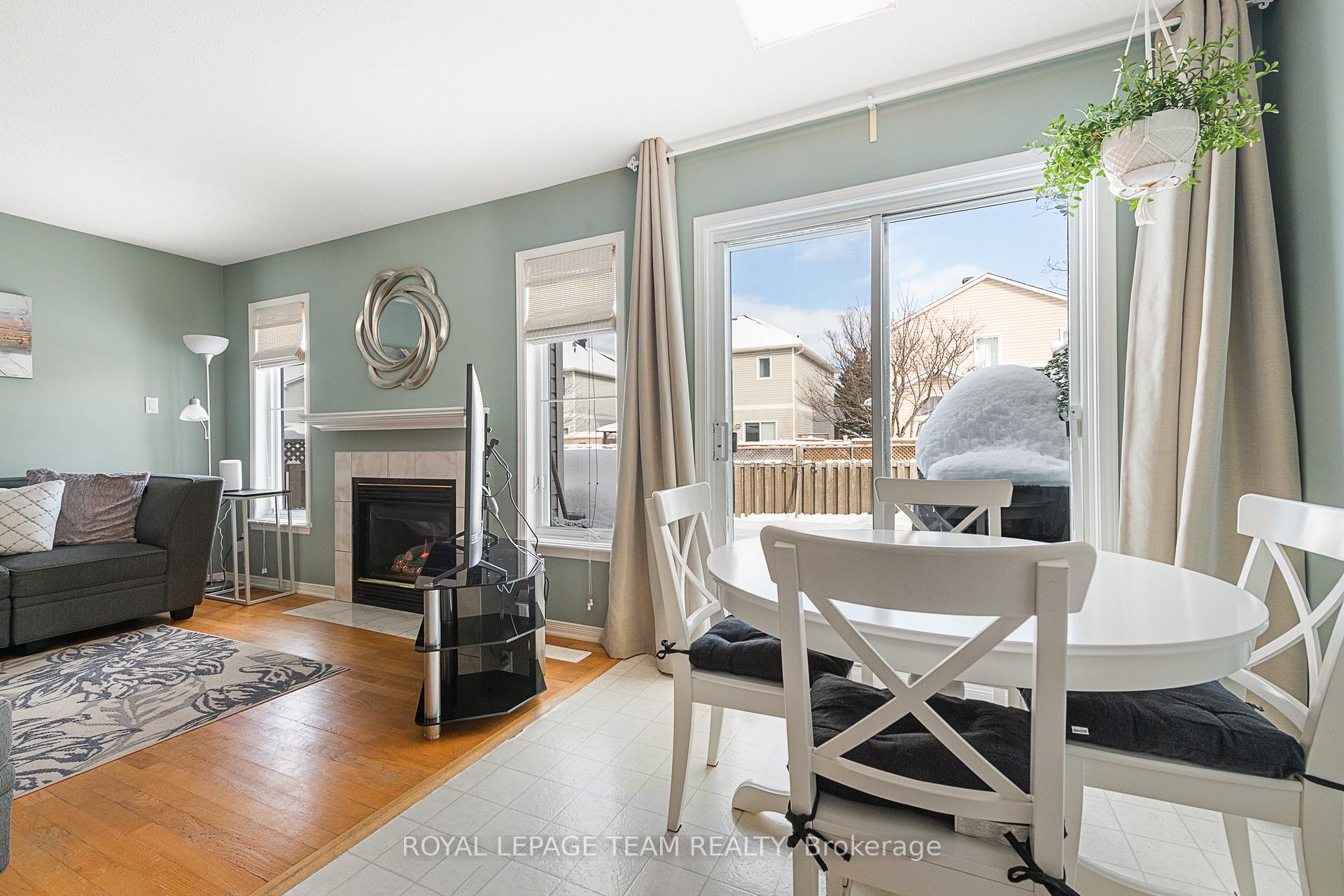Photo 20 of 35 Wittingham Drive, Ottawa, Barrhaven East — HOMEH