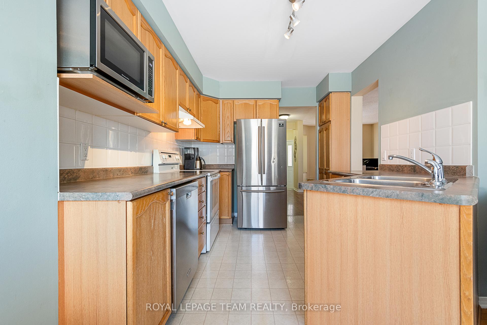 Photo 22 of 35 Wittingham Drive, Ottawa, Barrhaven East — HOMEH