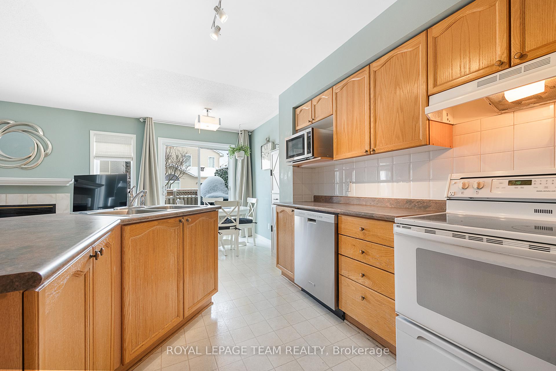 Photo 24 of 35 Wittingham Drive, Ottawa, Barrhaven East — HOMEH