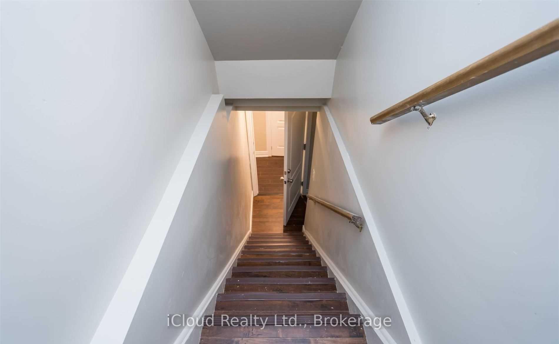 Photo 2 of Unit Lower, 60 Schooner Drive, Brampton, Fletcher's Meadow — HOMEH