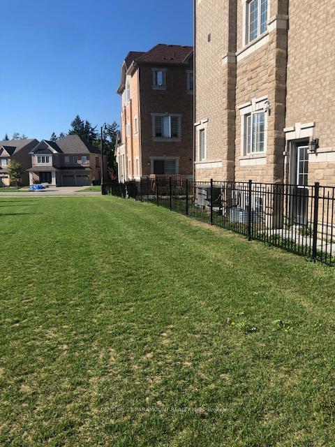 Photo 3 of 46 Hashmi Place, Brampton, Credit Valley — HOMEH