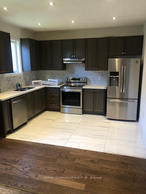 Photo 5 of 46 Hashmi Place, Brampton, Credit Valley — HOMEH